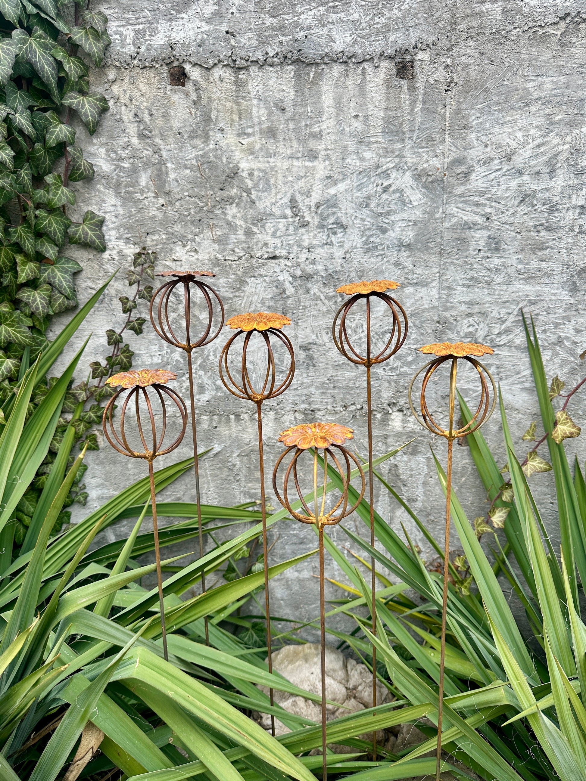 Rusty Flowers Set of 6, Poppy Seed Head Garden Decor, Metal Garden Art, Metal Yard Ornaments, Outdoor Metal Decor, Rustic Metal Sculpture 