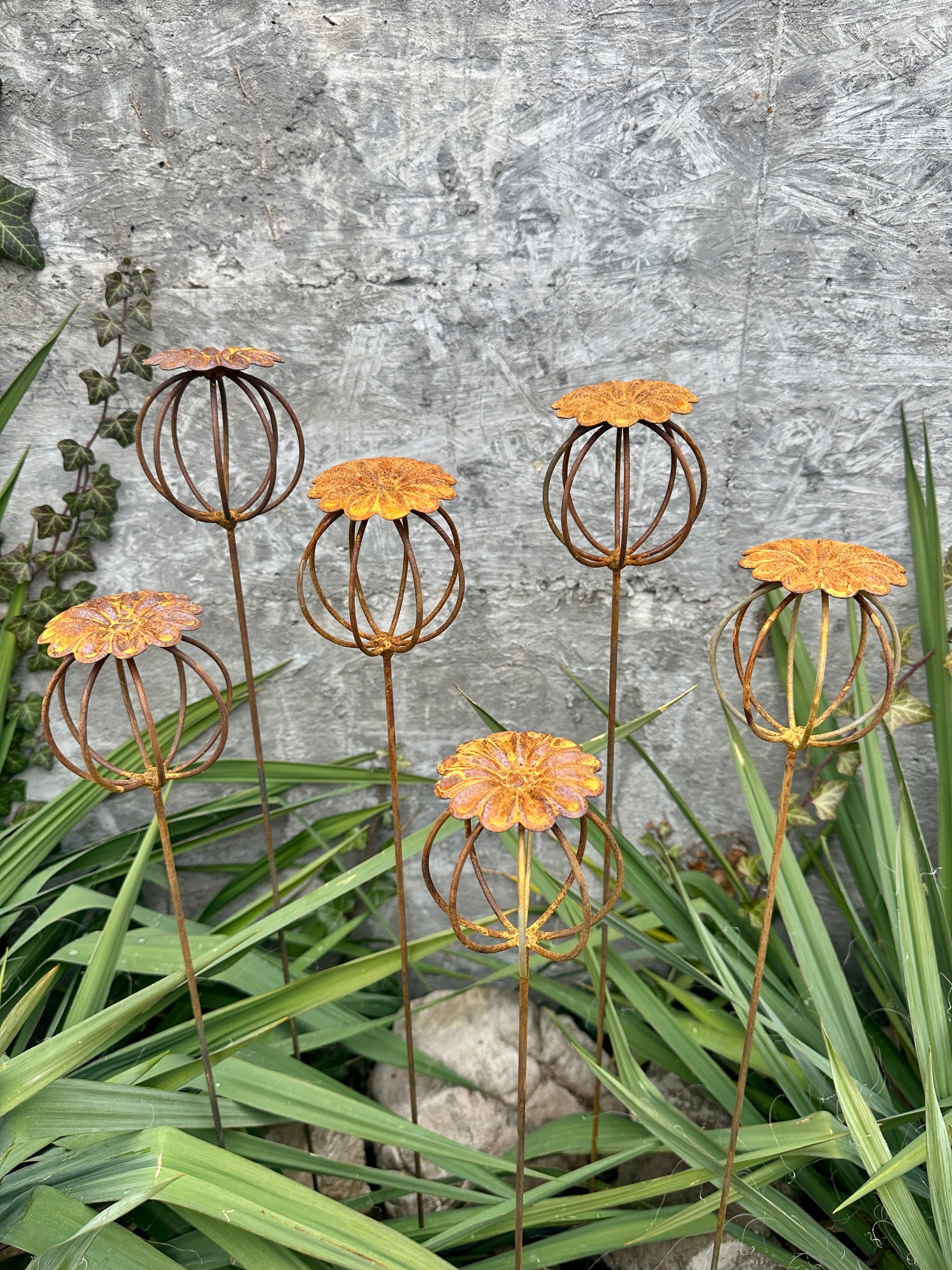 Rusty Flowers Set of 6, Poppy Seed Head Garden Decor, Metal Garden Art, Metal Yard Ornaments, Outdoor Metal Decor, Rustic Metal Sculpture 