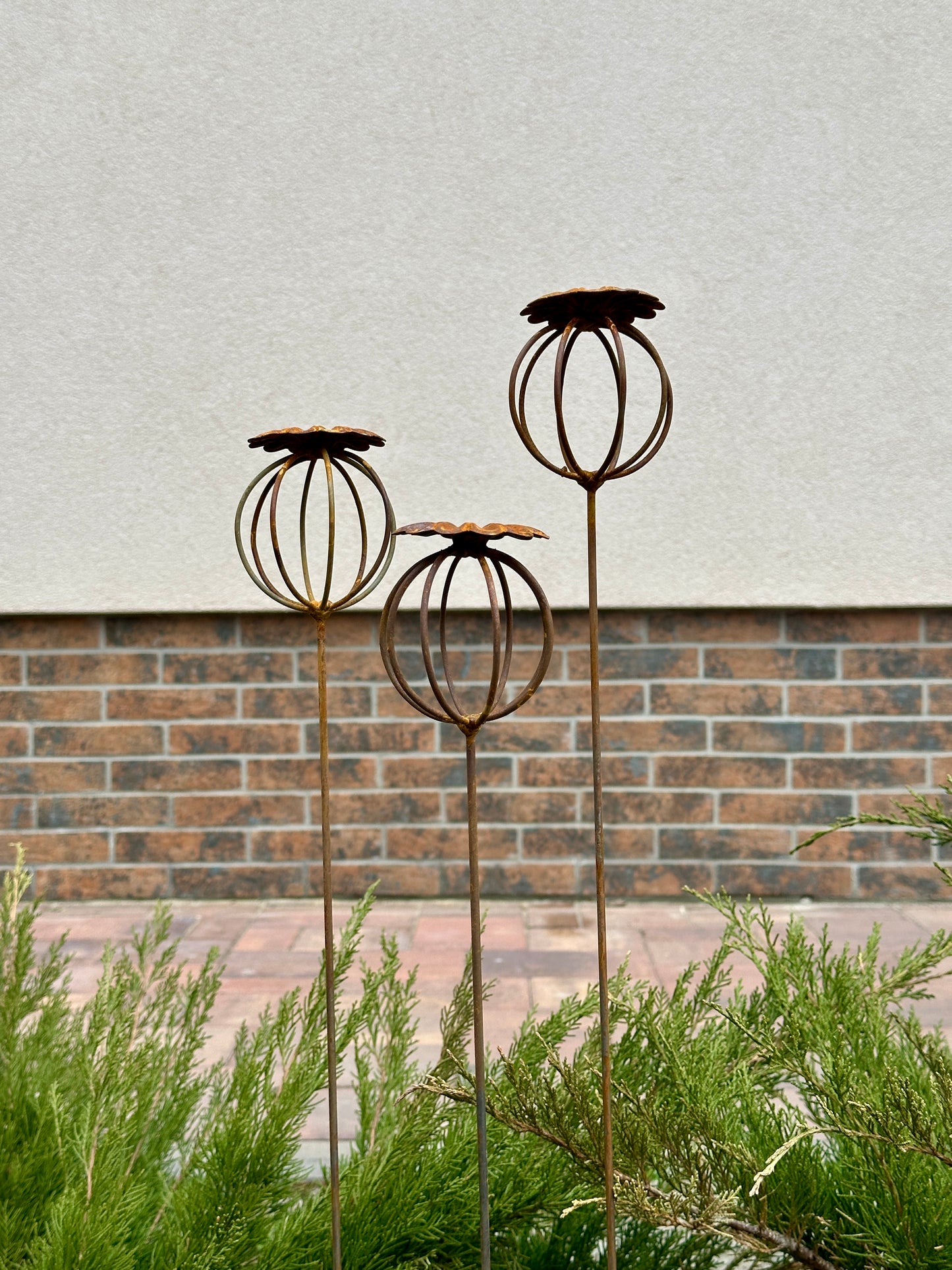 Rusty Flowers Set of 3, Poppy Seed Head Garden Decor, Metal Garden Art, Metal Yard Ornaments, Outdoor Metal Decor, Rustic Metal Sculpture