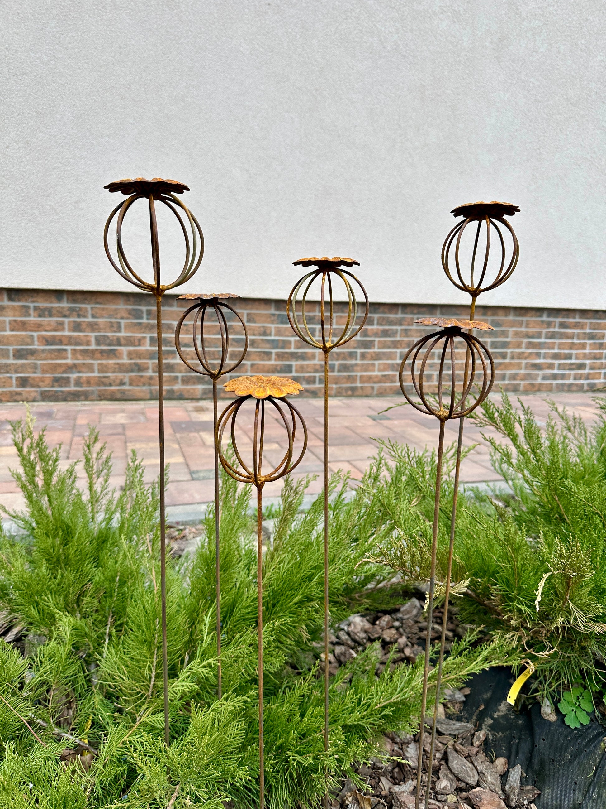 Rusty Flowers Set of 6, Poppy Seed Head Garden Decor, Metal Garden Art, Metal Yard Ornaments, Outdoor Metal Decor, Rustic Metal Sculpture 