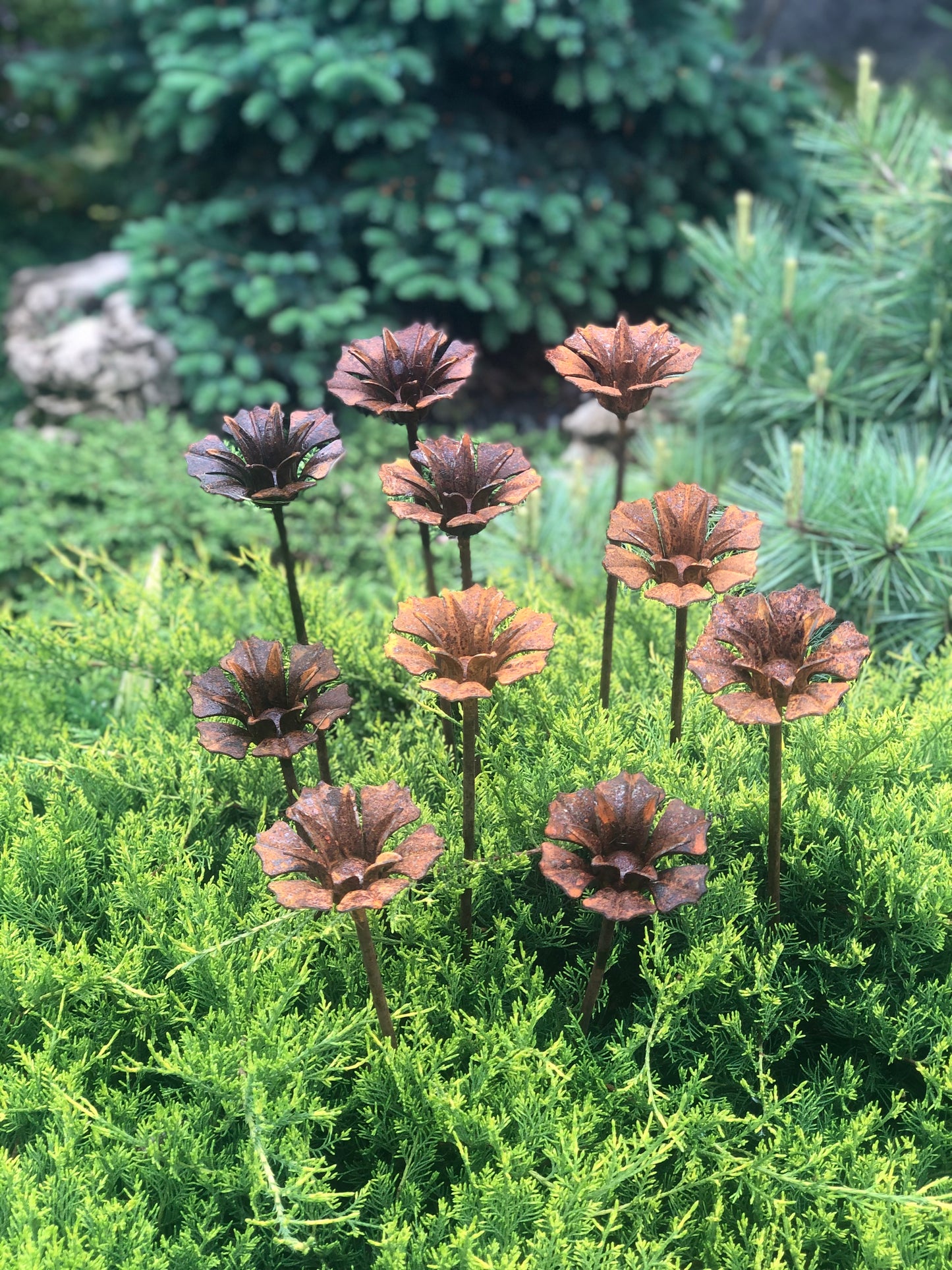 Rusty flowers set of 10, 10 Rusty flowers garden stakes, Metal garden decor, metal yard art, outdoor metal decor, Rusty metal garden decor