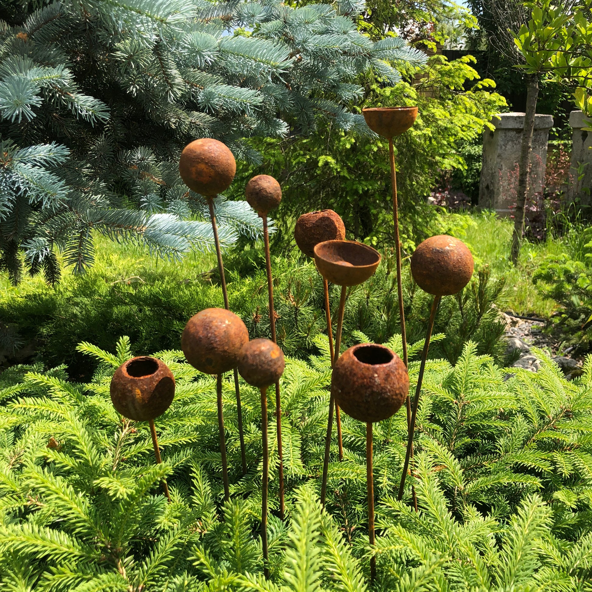 Rusty flowers set of 10, Flowers garden decor, Metal rain catchers, metal yard art, outdoor metal decor, Rusty metal garden decor