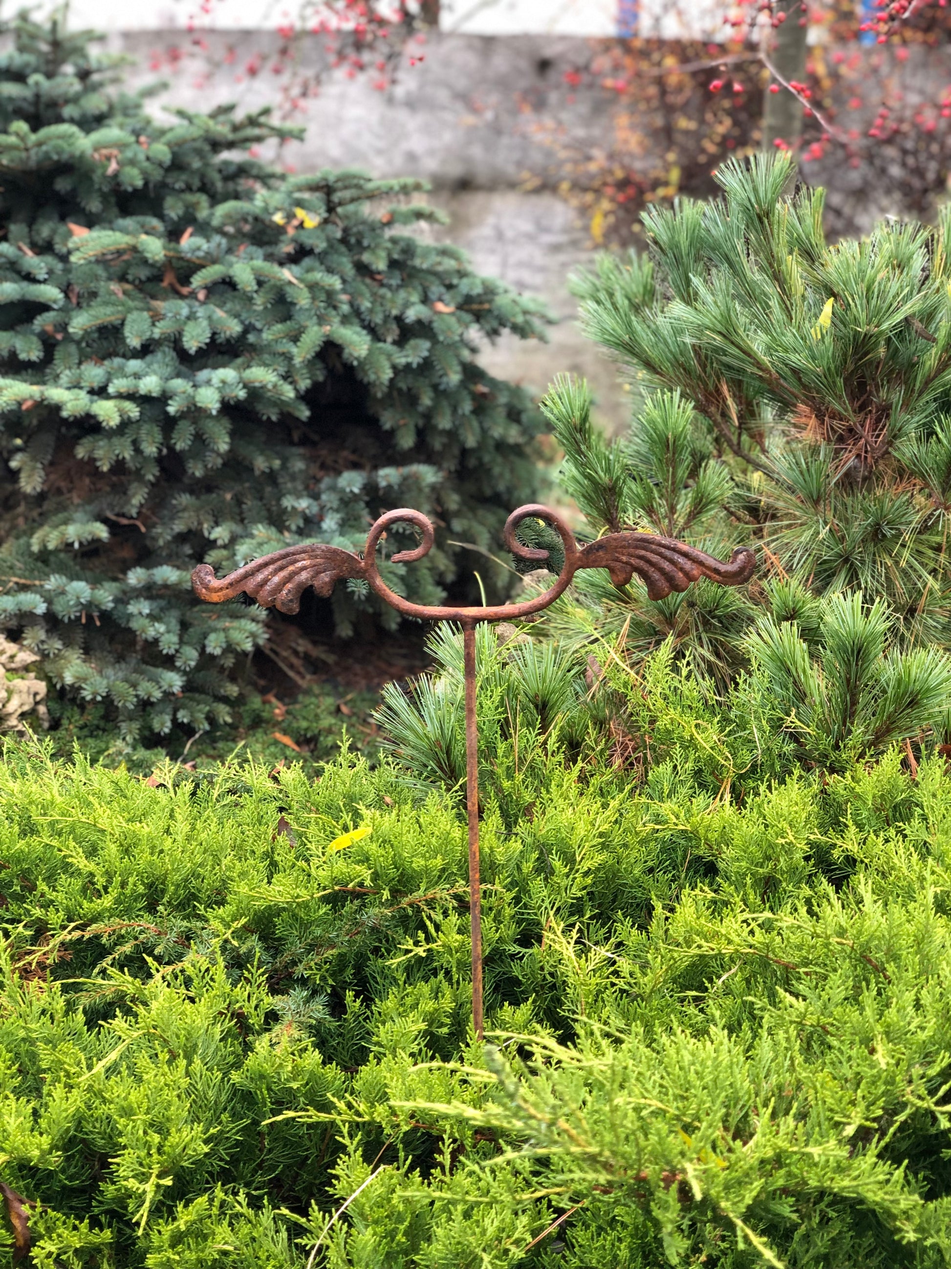 Rusty Metal garden stakes, Rusty garden finial, Metal garden decor, metal yard art, outdoor metal decor, Rusty metal garden decor