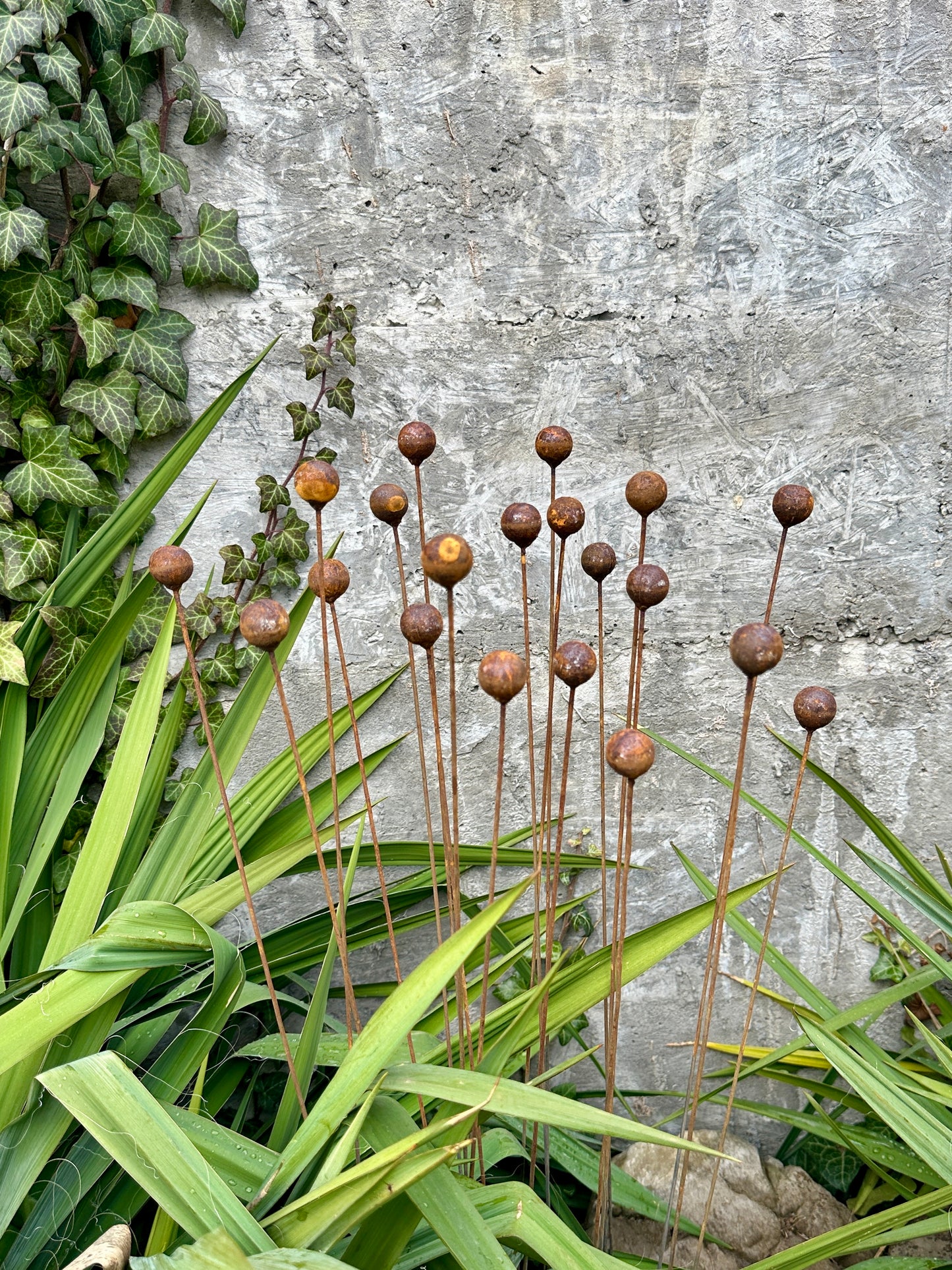 Rusty flowers set of 20, Metal Flower garden decor, Metal garden decor, metal yard art, outdoor metal decor, Rusty metal garden decor