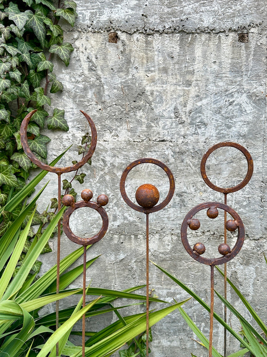 Rusty Finials Set of 5, Garden Stakes, Metal Garden Decor, Metal Yard Art, Outdoor Metal Decor, Rustic Metal Rings Garden Sculpture