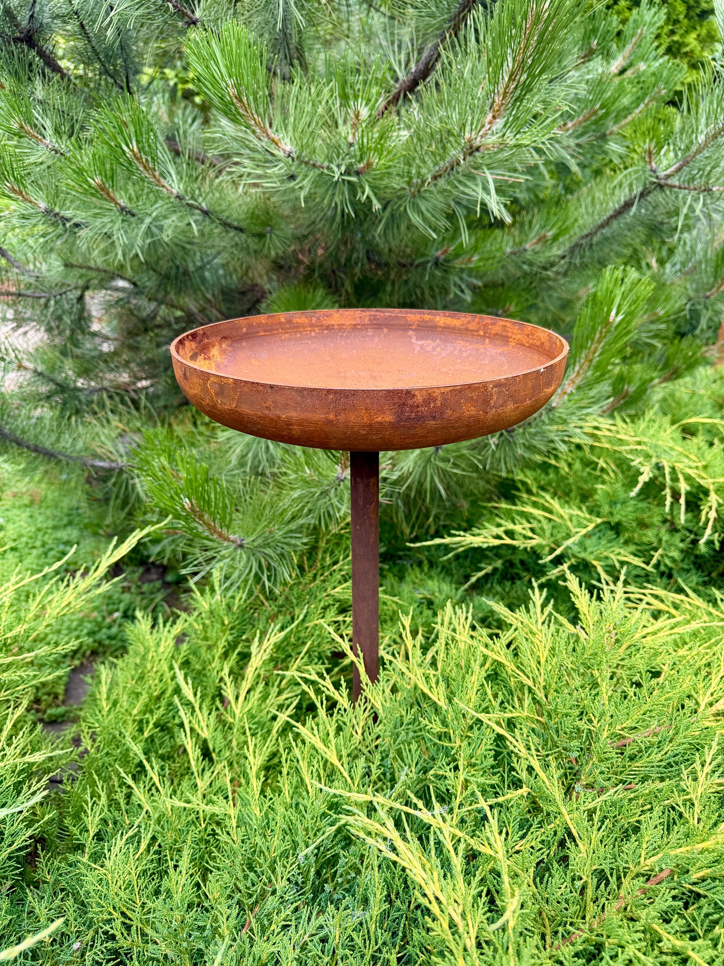 Regenfänger, 8 Zoll rostige Metall-Blumen-Gartenstecker, Vogelbad-Gartendeko für den Außenbereich