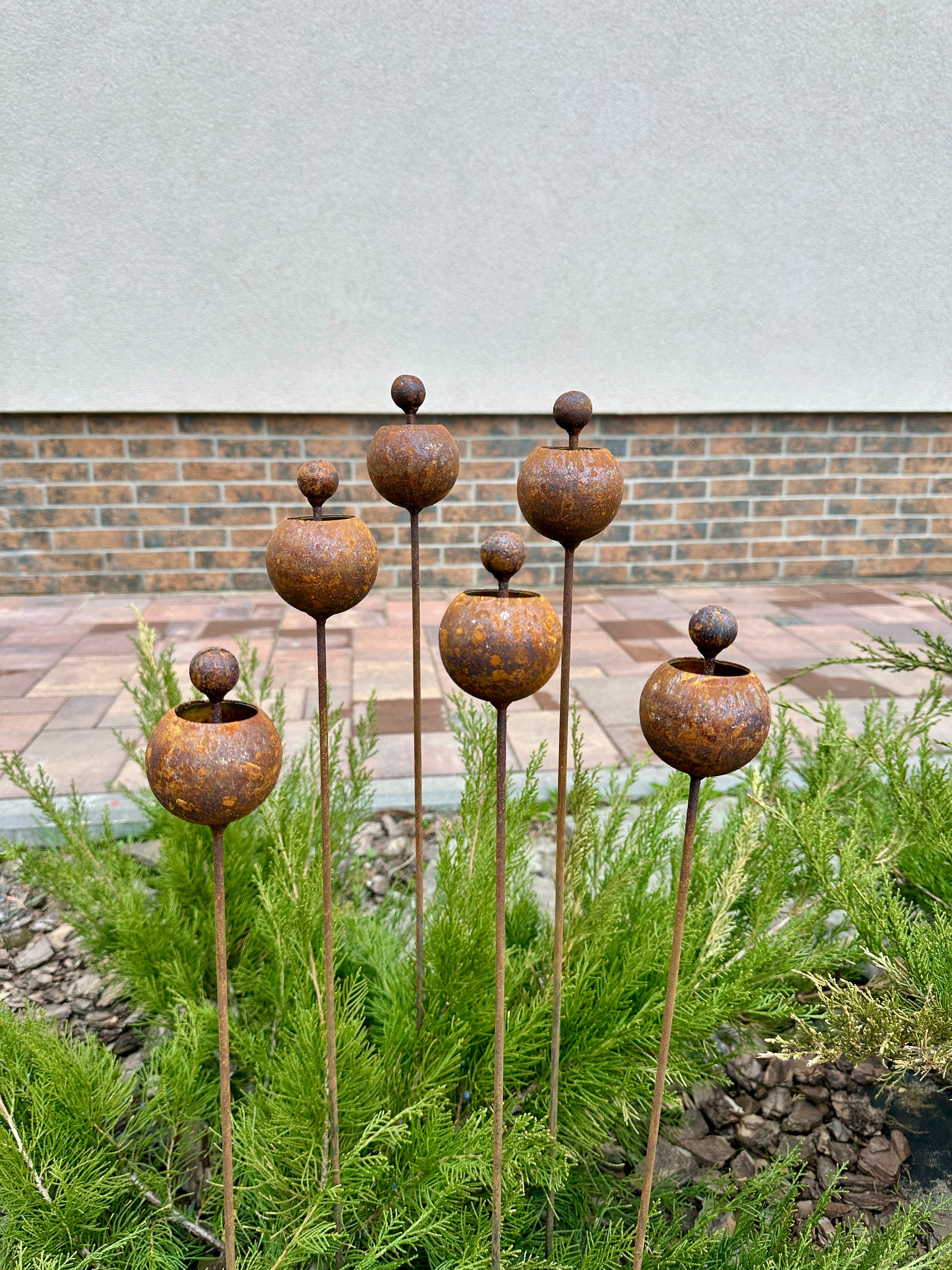 Rusty Flowers Set of 6, Flowers Garden Decor, Metal Rain Catchers, Metal Yard Art, Outdoor Metal Decor, Rustic Metal Garden Sculpture