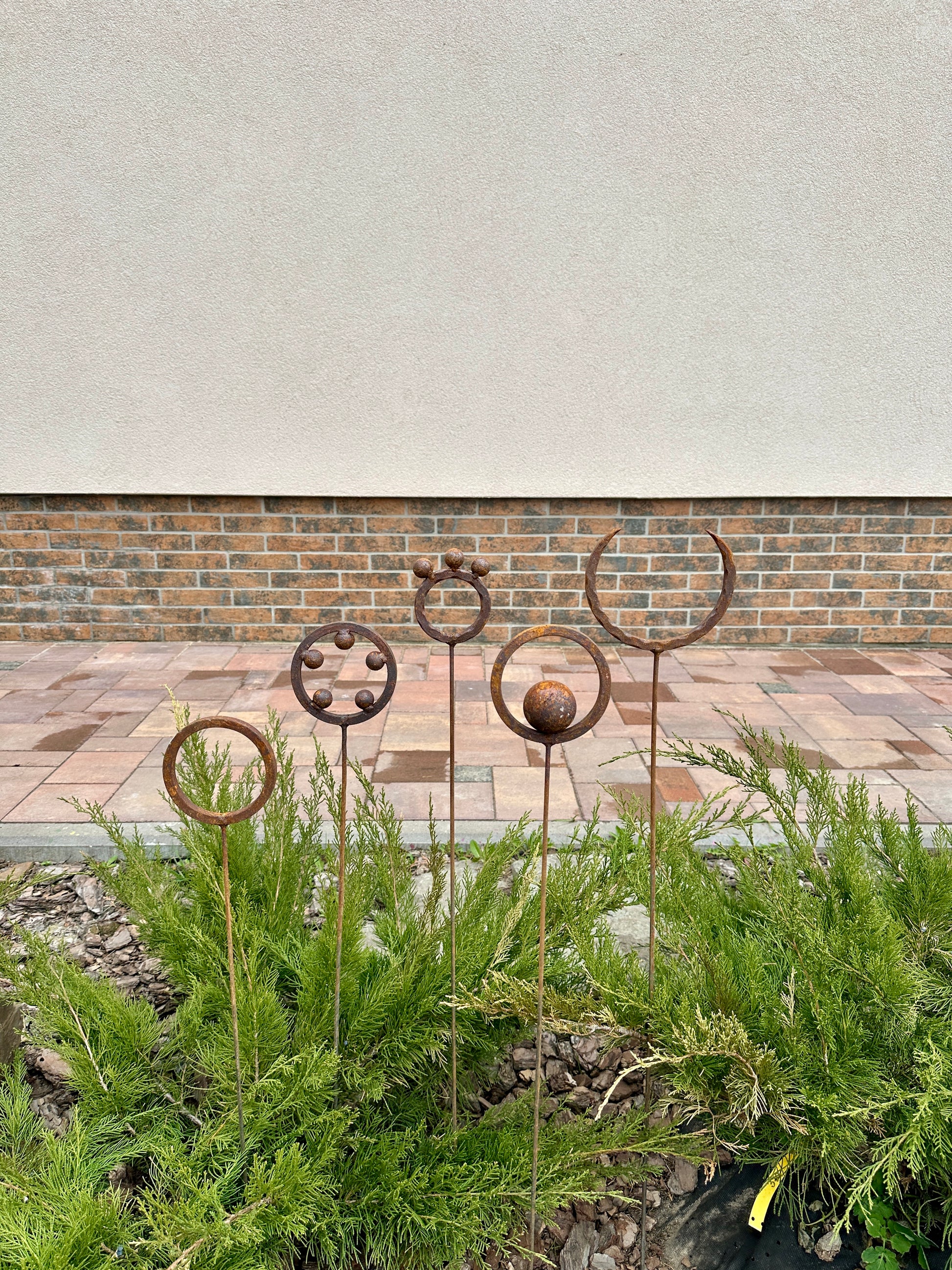 Rusty Finials Set of 5, Garden Stakes, Metal Garden Decor, Metal Yard Art, Outdoor Metal Decor, Rustic Metal Rings Garden Sculpture