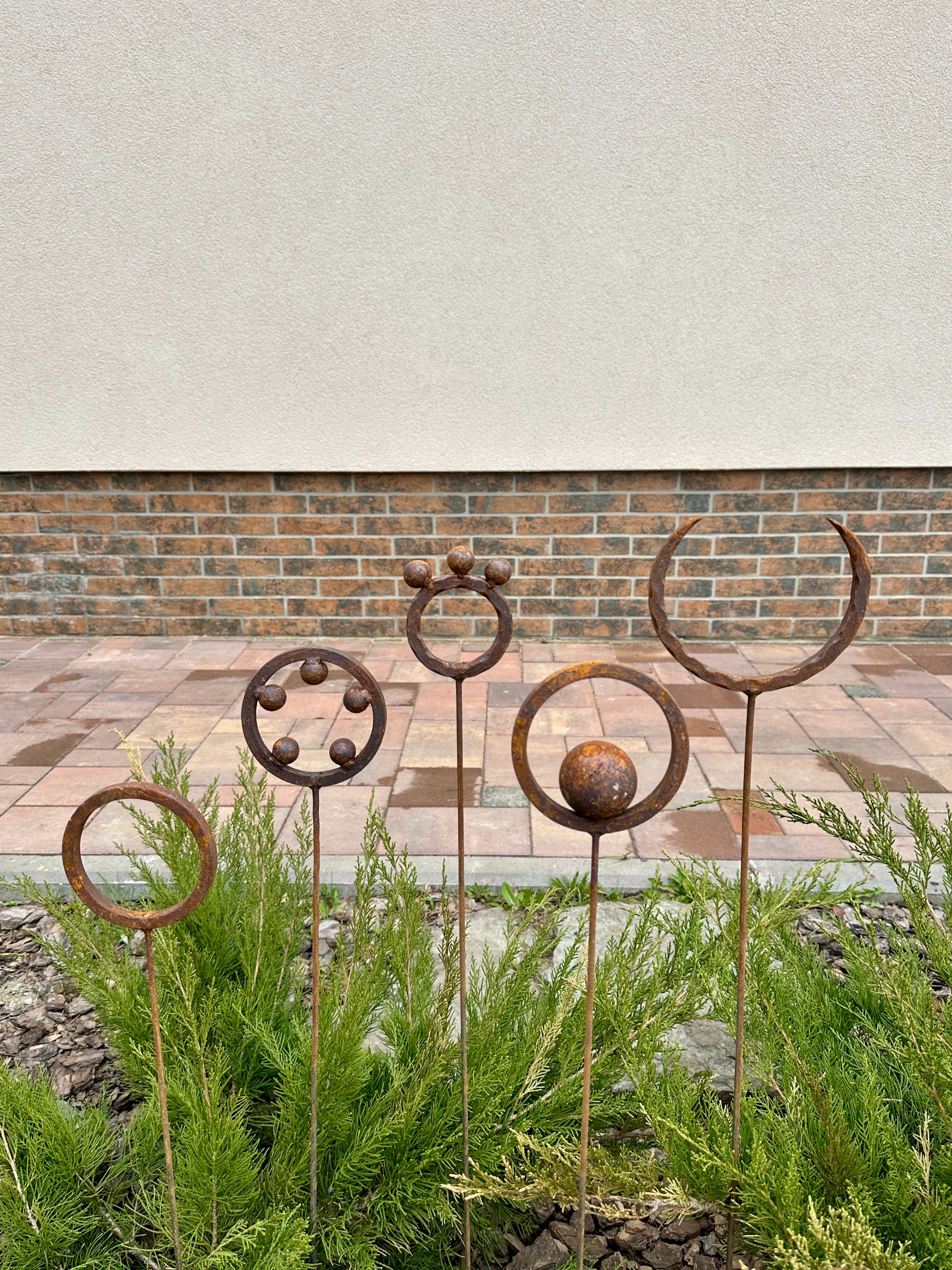 Rusty Finials Set of 5, Garden Stakes, Metal Garden Decor, Metal Yard Art, Outdoor Metal Decor, Rustic Metal Rings Garden Sculpture