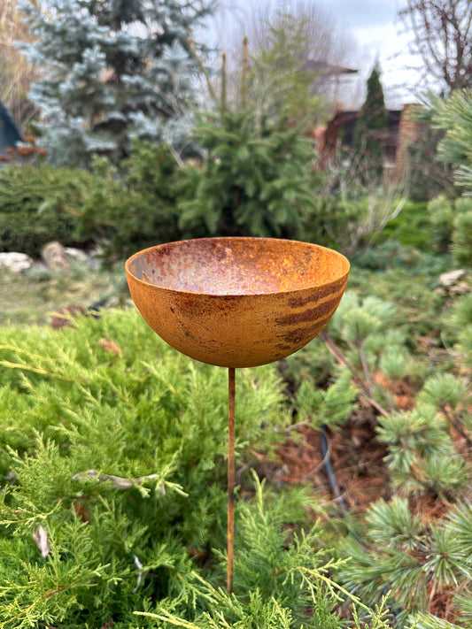 6’’ Rain catcher, Rusty metal flower garden stakes, Bird bath outdoor garden decor