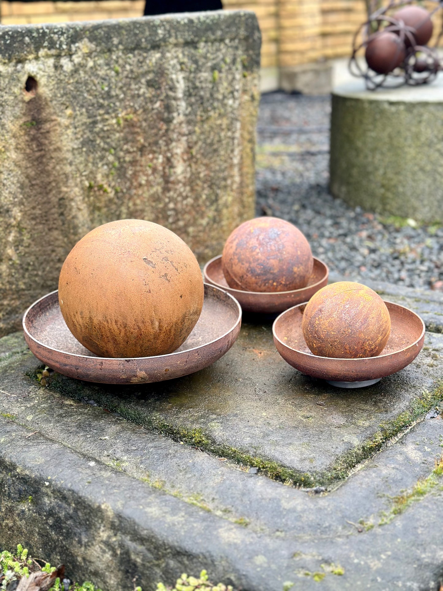 Minimalistic Lotus Flowers Set of 3 - Rusty Metal Garden Sculpture - Add Zen to Your Home or Outdoor Garden Decor