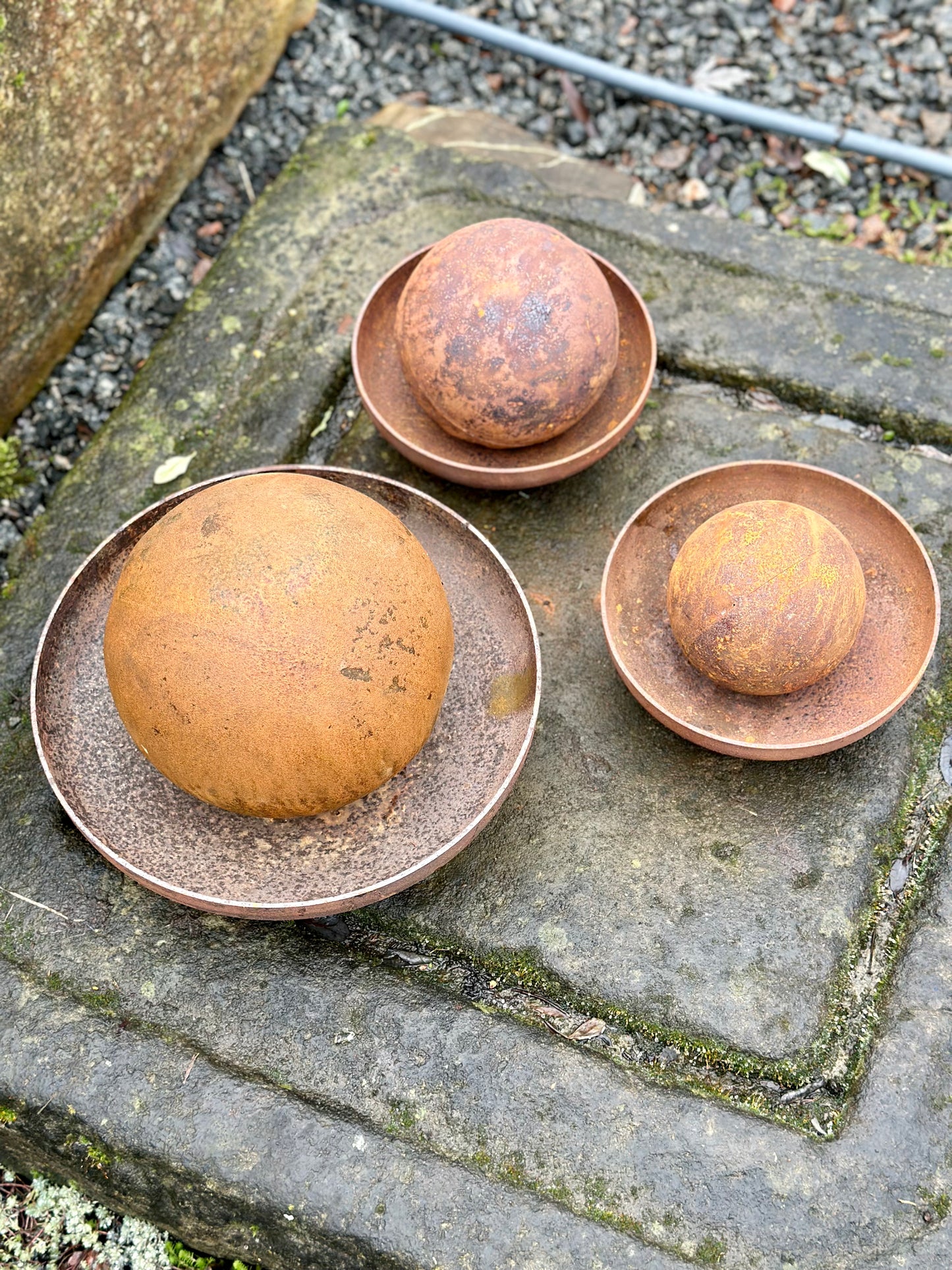 Minimalistic Lotus Flowers Set of 3 - Rusty Metal Garden Sculpture - Add Zen to Your Home or Outdoor Garden Decor