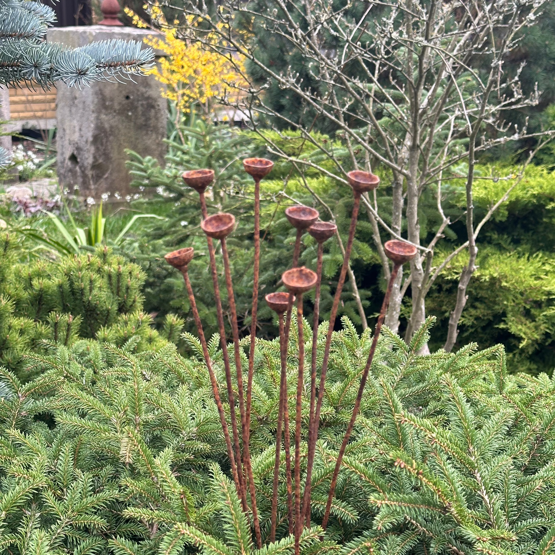 Rusty flowers set of 10, Tiny Metal Flower garden decor, Metal garden decor, metal yard art, outdoor metal decor, Rusty metal garden decor