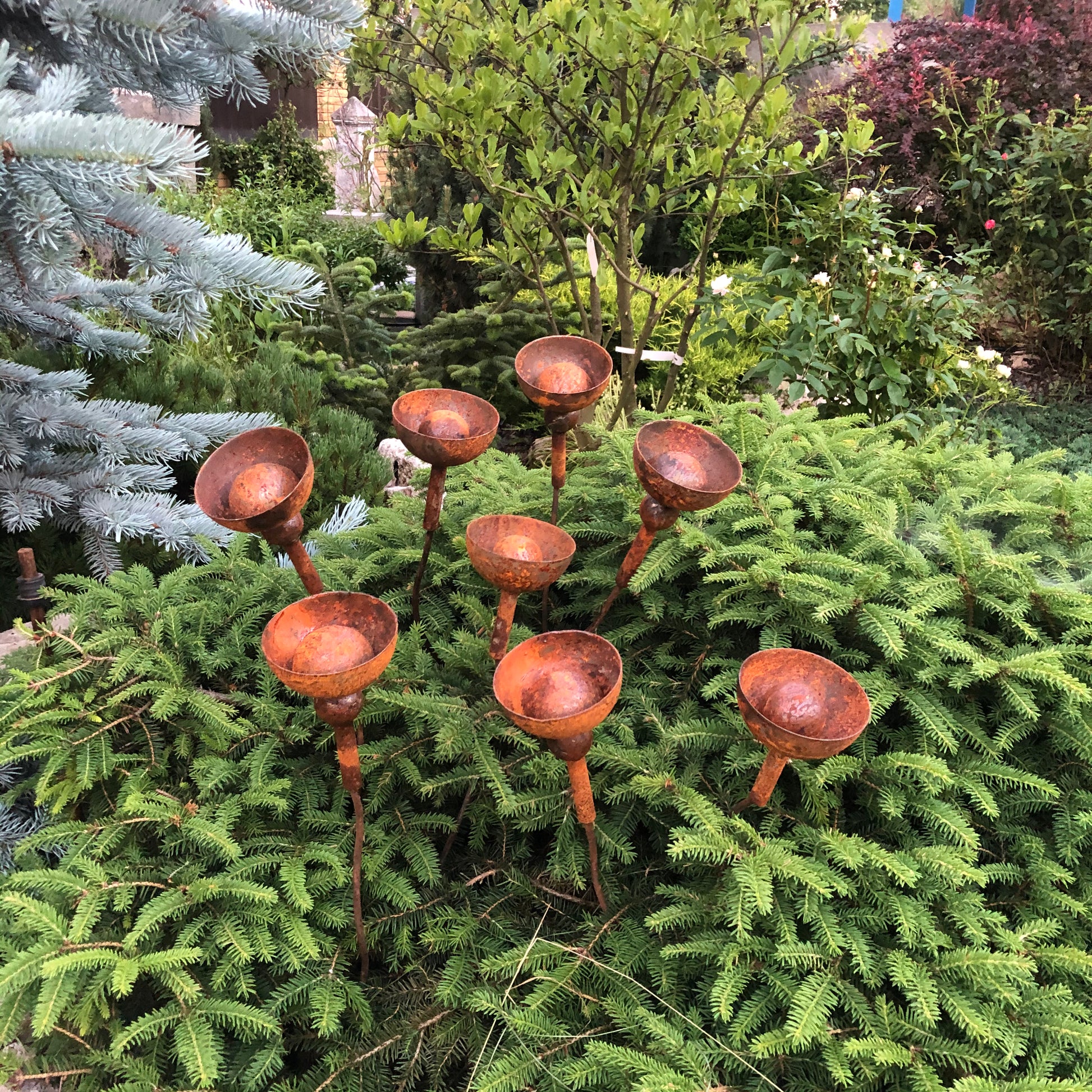 Rusty flowers set of 8, Metal garden decor, 8 Rusty flowers garden stakes,  metal yard art, outdoor metal decor, Rusty metal garden decor