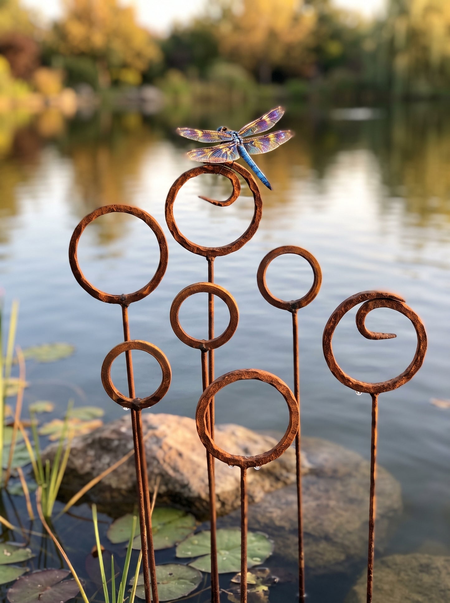 Juego de 7 estacas de jardín de metal oxidado, remates de jardín oxidados, decoración de jardín de metal, arte de metal para jardín, decoración de metal para exteriores, decoración de anillo de metal oxidado