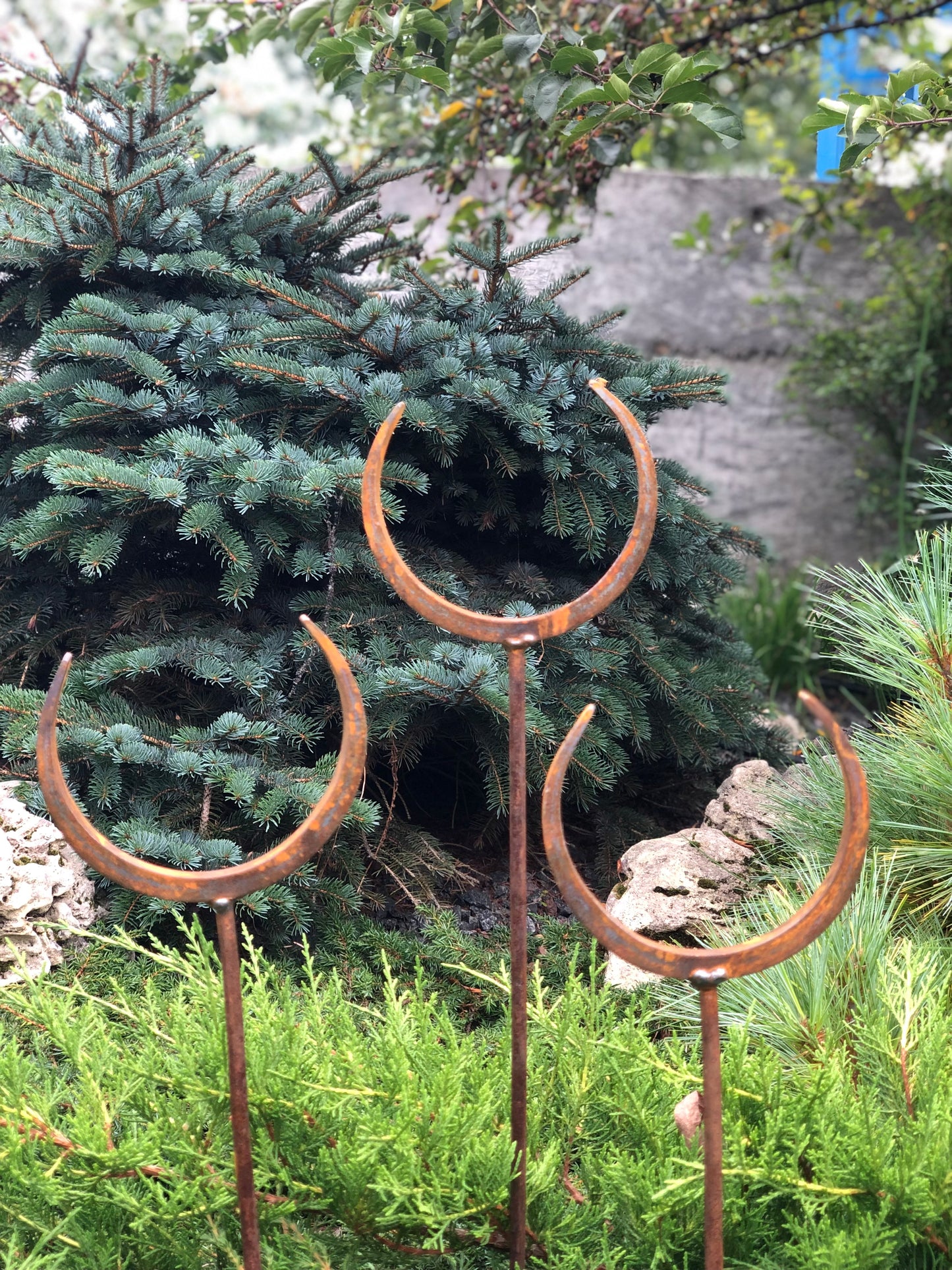 Set of 3 Rusty Metal garden stakes, Rusty garden finials, Metal garden decor, metal yard art, outdoor metal decor, Rusty metal garden decor