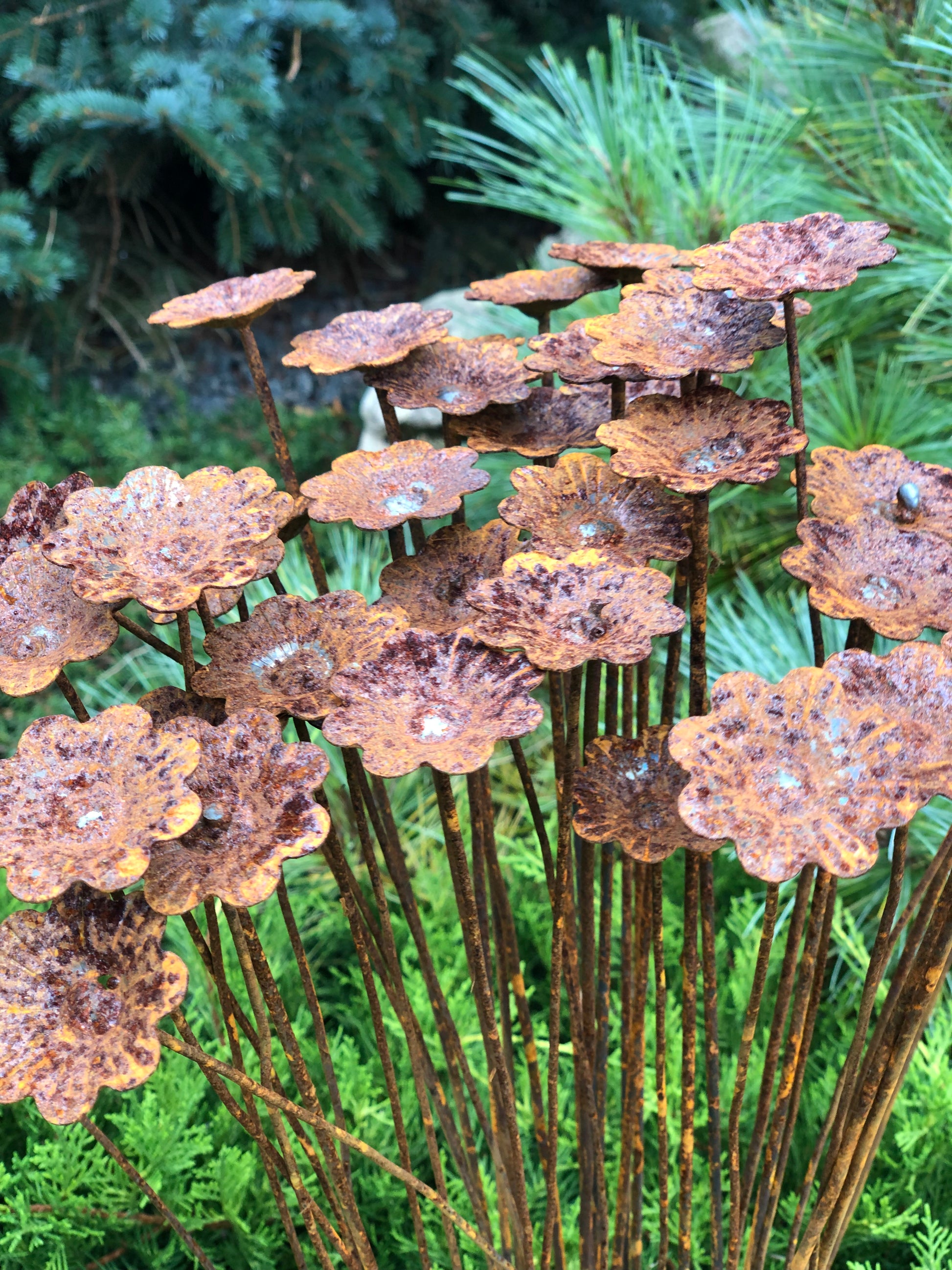 Rusty flowers set of 40, Flowers garden decor, Metal garden decor, metal yard art, outdoor metal decor, Rusty metal garden decor