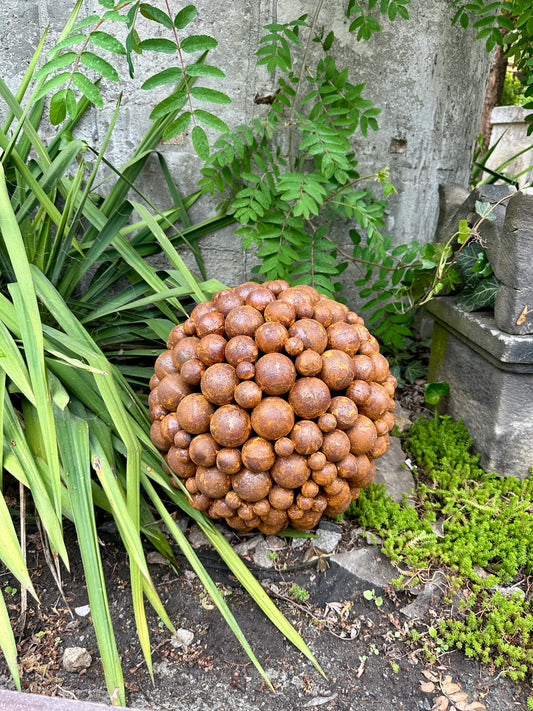 14" Rusty Metal Garden Sphere – Handcrafted Weathered Steel Ball for Outdoor Decor, Modern Yard Art, Rustic Lawn Sculpture