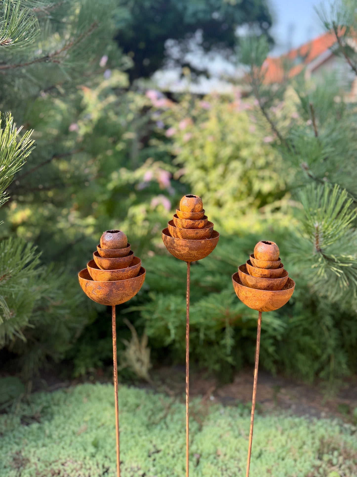 Recolectores de lluvia de metal, vasos para abejas para decoración de jardín al aire libre, decoración de jardín de abejas, comedero de mariposas, estación de agua, estacas de flores oxidadas para jardín