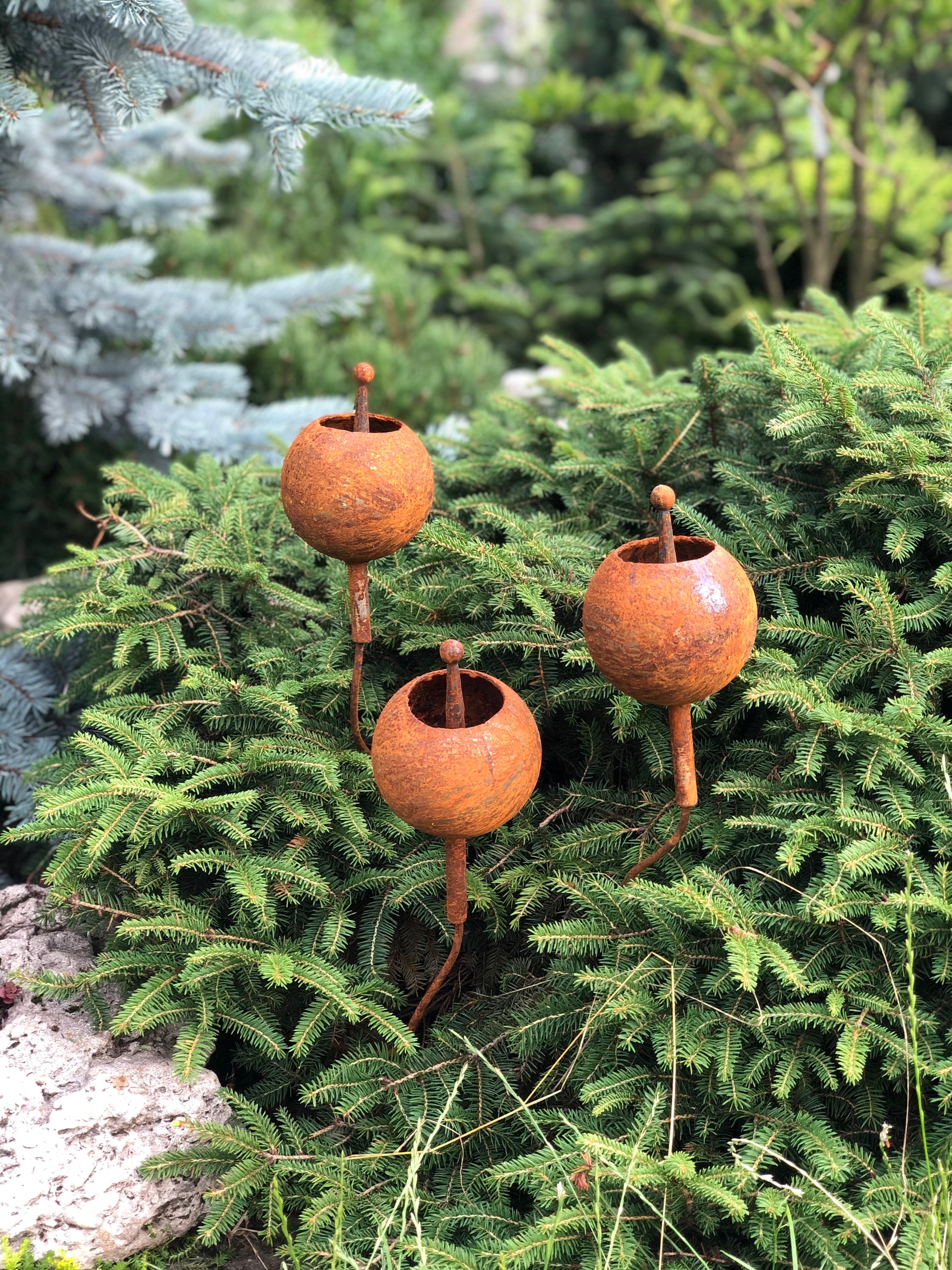 Rusty flowers set of 3, Rustic garden decor, Metal garden decor, metal yard art, outdoor metal decor, Rusty metal garden decor, Garden art