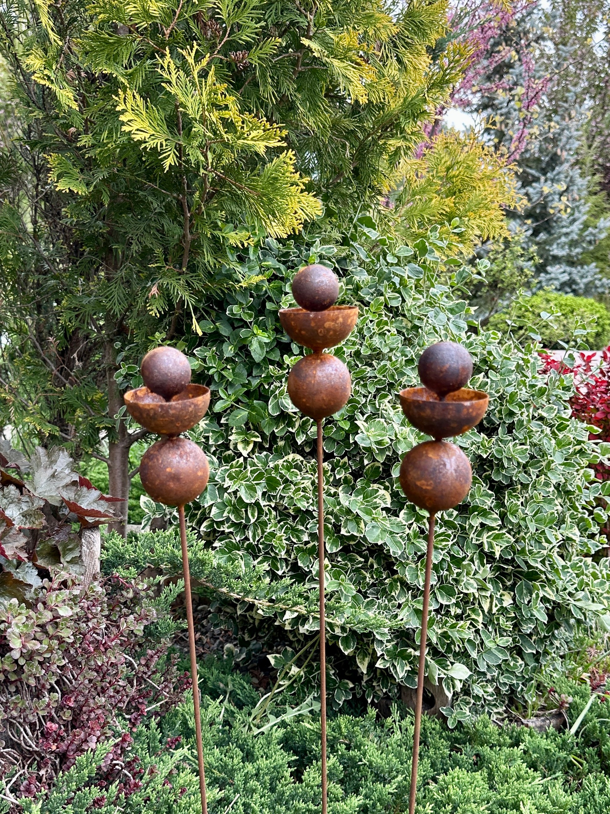 Rusty Flower Buds Set of 3, Garden Stakes, Metal Yard Art, Outdoor Garden Decor, Rustic Metal Sculpture Rusty Rain Catchers Unique Gift