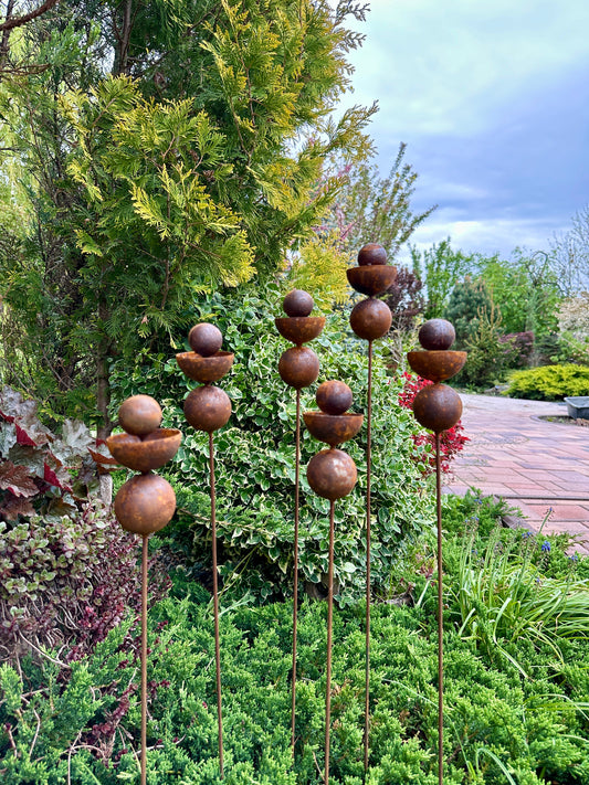 Set of 6 Rusty Metal Flowers, Garden Decorations, Handmade Outdoor Decor for Backyards, Rustic Landscaping, Garden Art, Bee Butterfly Cups