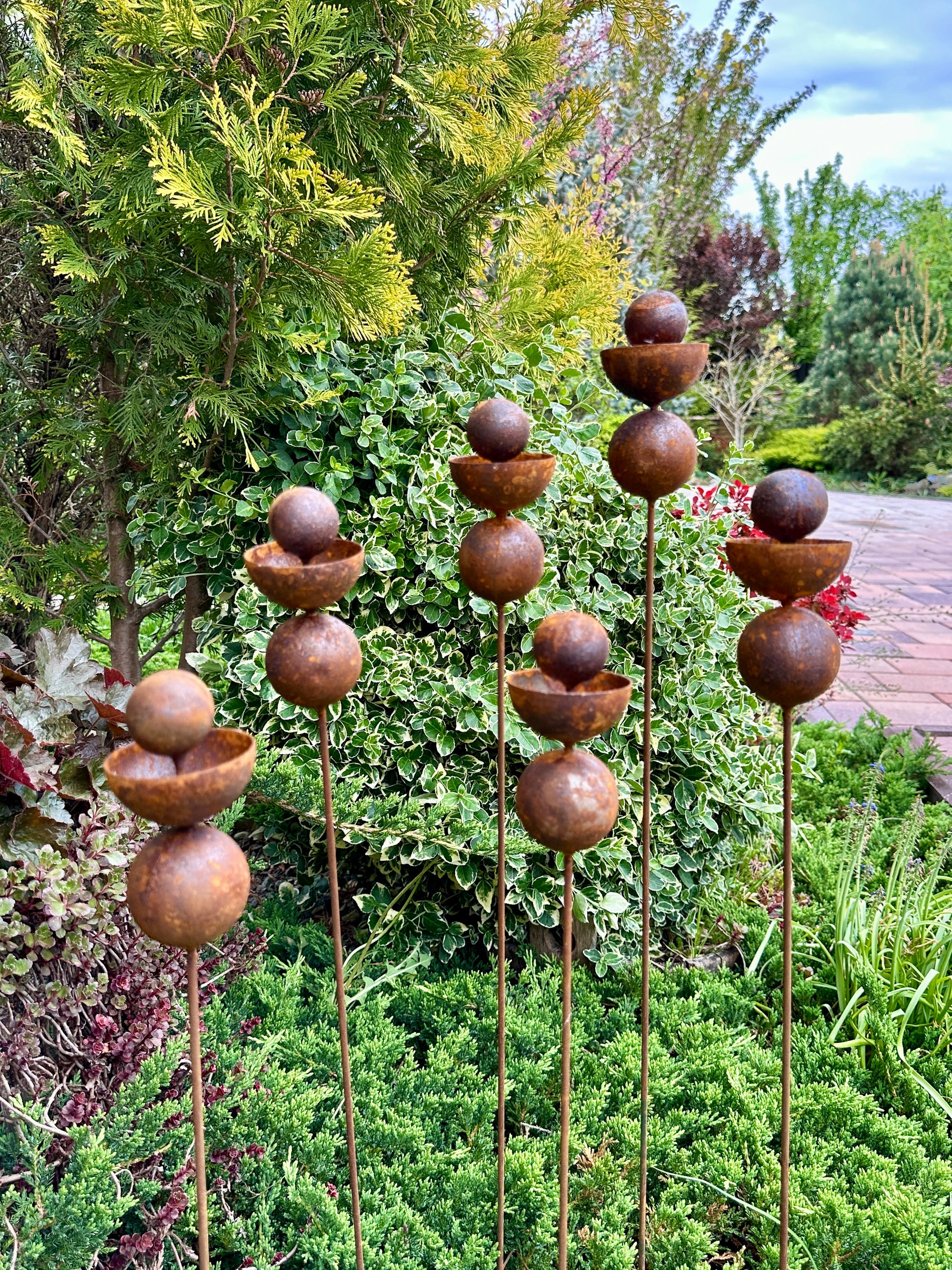 Set of 6 Rusty Metal Flowers, Garden Decorations, Handmade Outdoor Decor for Backyards, Rustic Landscaping, Garden Art, Bee Butterfly Cups