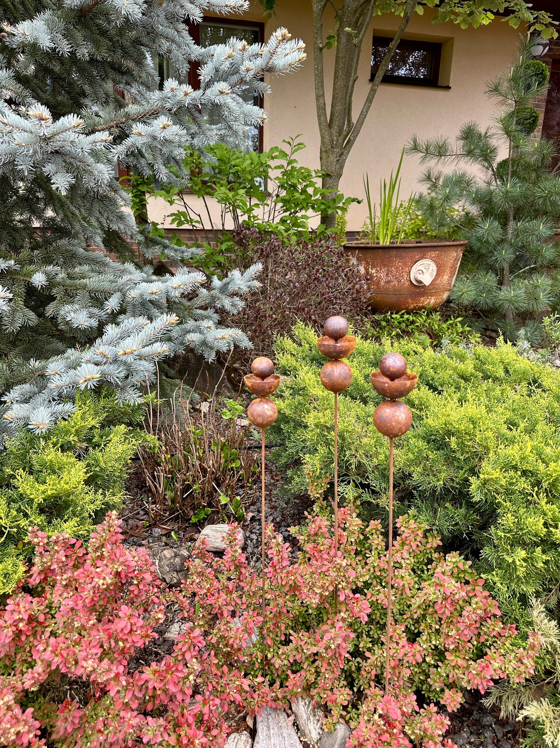Rusty Flower Buds Set of 3, Garden Stakes, Metal Yard Art, Outdoor Garden Decor, Rustic Metal Sculpture Rusty Rain Catchers Unique Gift