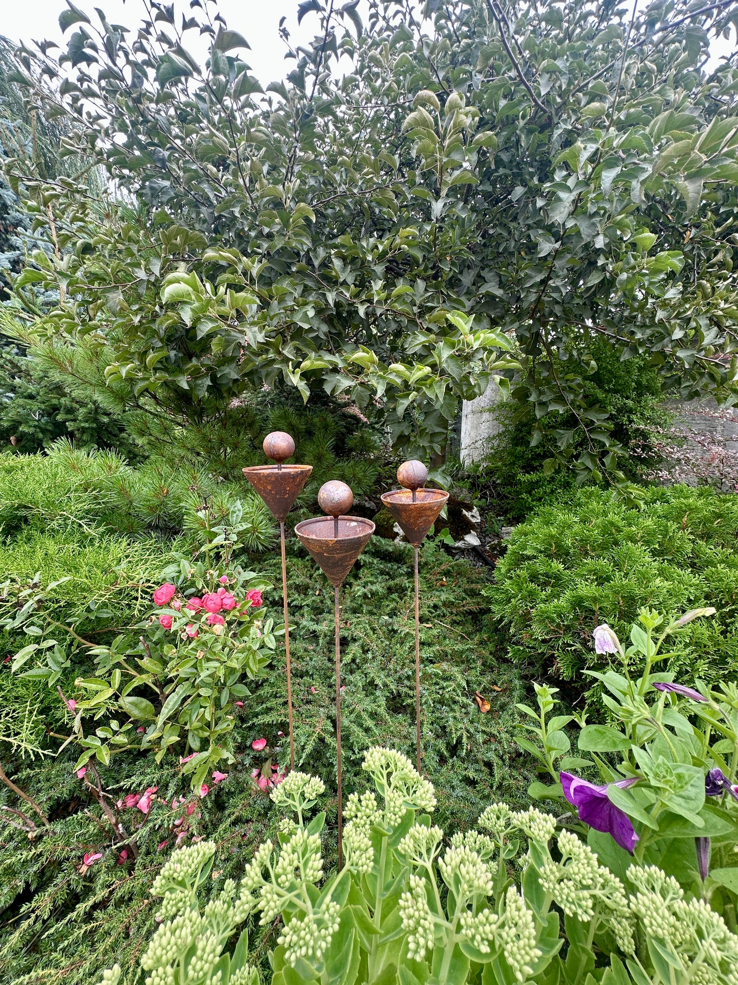 Set of 3 Rusty Metal Flowers, Garden Decorations, Handmade Outdoor Decor for Backyards, Rustic Landscaping, Garden Art, Bee Butterfly Cups