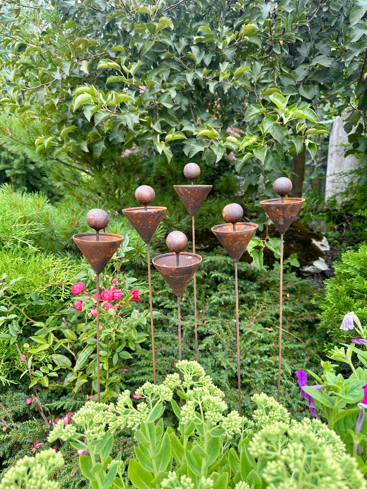 Set Of 6 Rustic Metal Rain Catcher Garden Stakes, Bee & Butterfly Feeder, Outdoor Decor