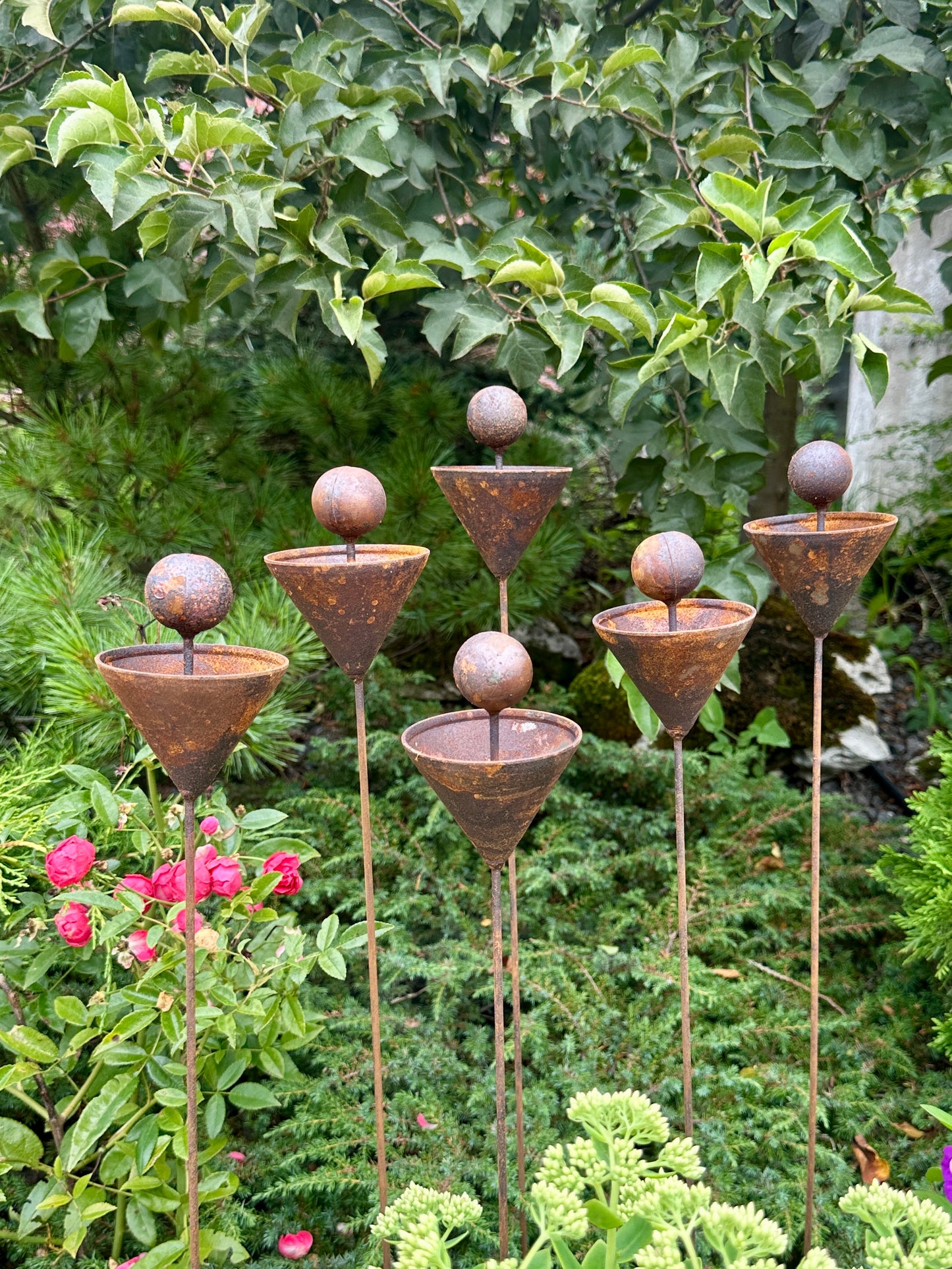 Set Of 6 Rustic Metal Rain Catcher Garden Stakes, Bee & Butterfly Feeder, Outdoor Decor
