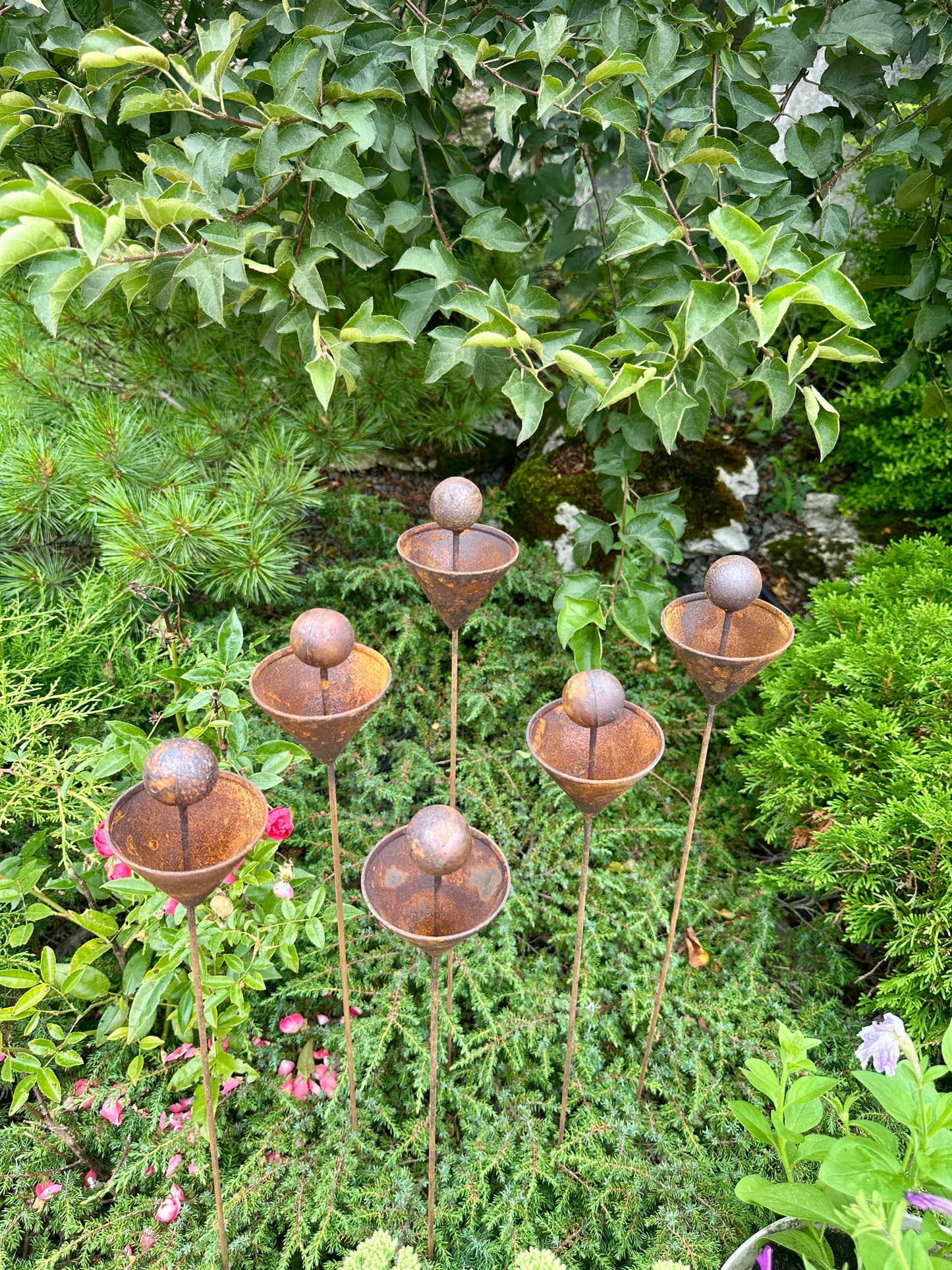 Set Of 6 Rustic Metal Rain Catcher Garden Stakes, Bee & Butterfly Feeder, Outdoor Decor