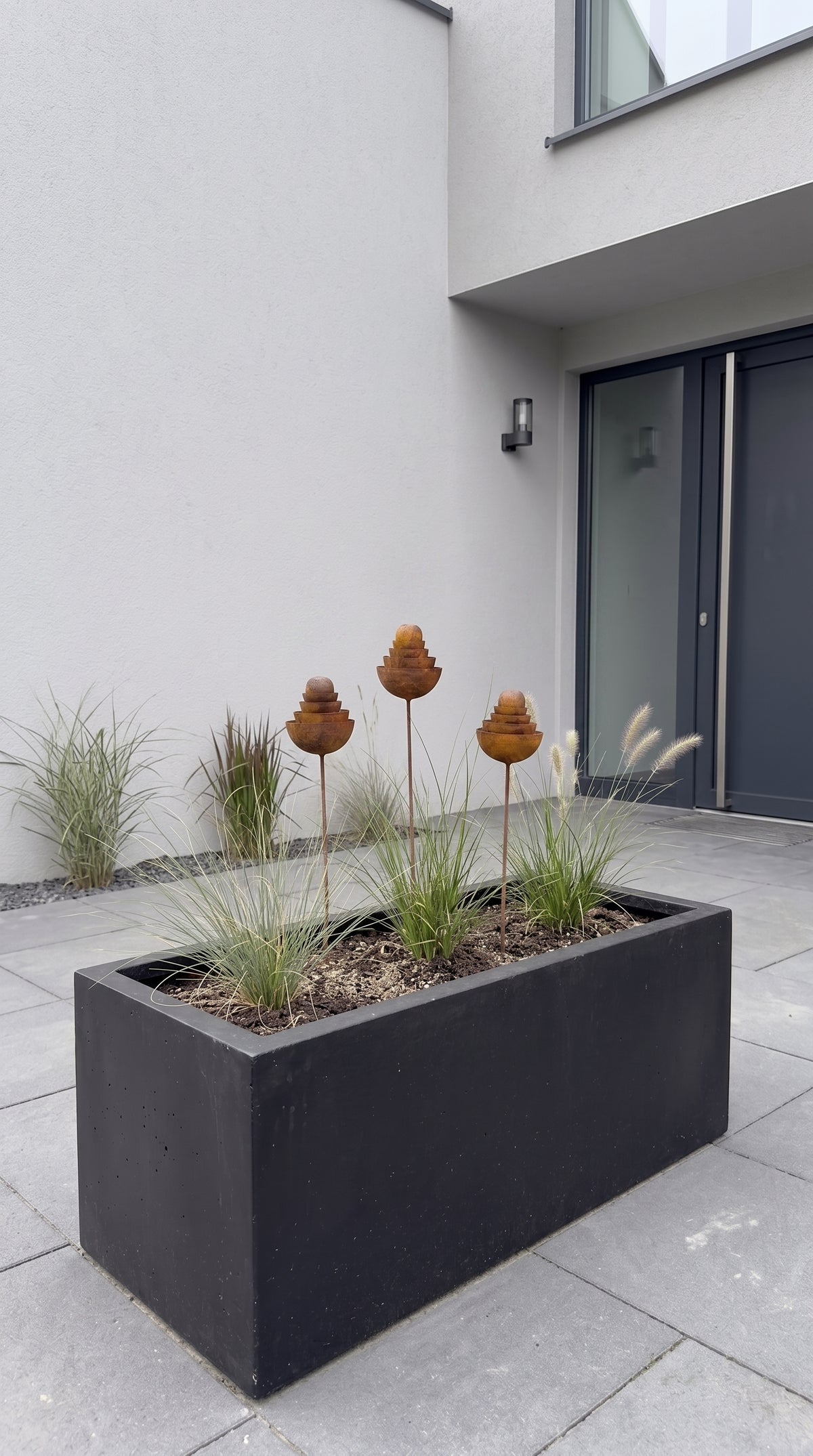 Recolectores de lluvia de metal, vasos para abejas para decoración de jardín al aire libre, decoración de jardín de abejas, comedero de mariposas, estación de agua, estacas de flores oxidadas para jardín