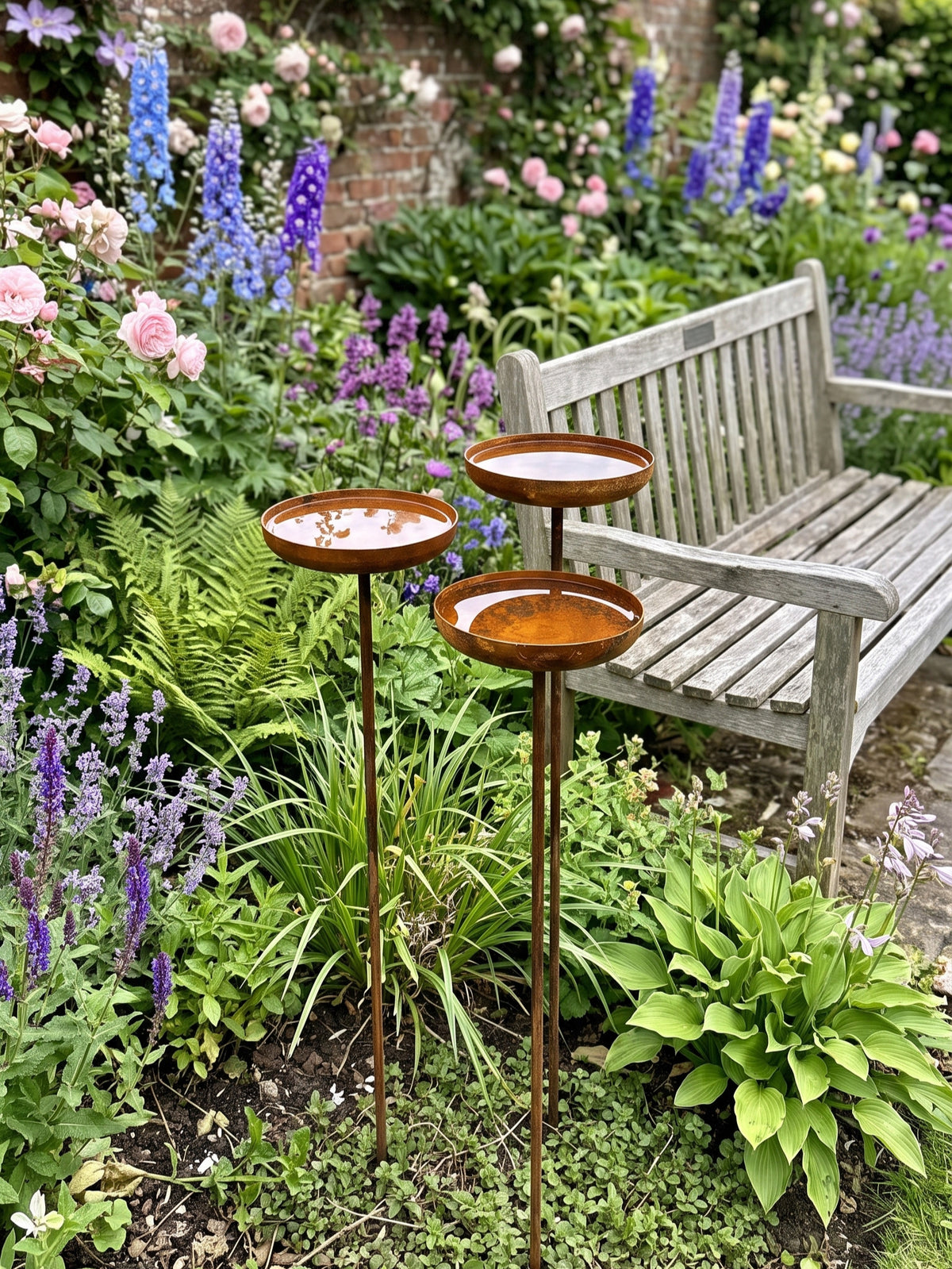 Estacas de jardín de metal oxidado, tres pluviómetros de metal de 6", decoración de jardín para bebederos de pájaros