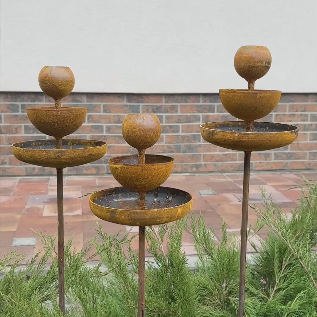 Metal Rain Catchers, Bowl Garden Decor, Bird Feeder, Water Station, Rusty Flower Garden Stakes, Bee Cups Outdoor Garden Decor, Lawn Ornament