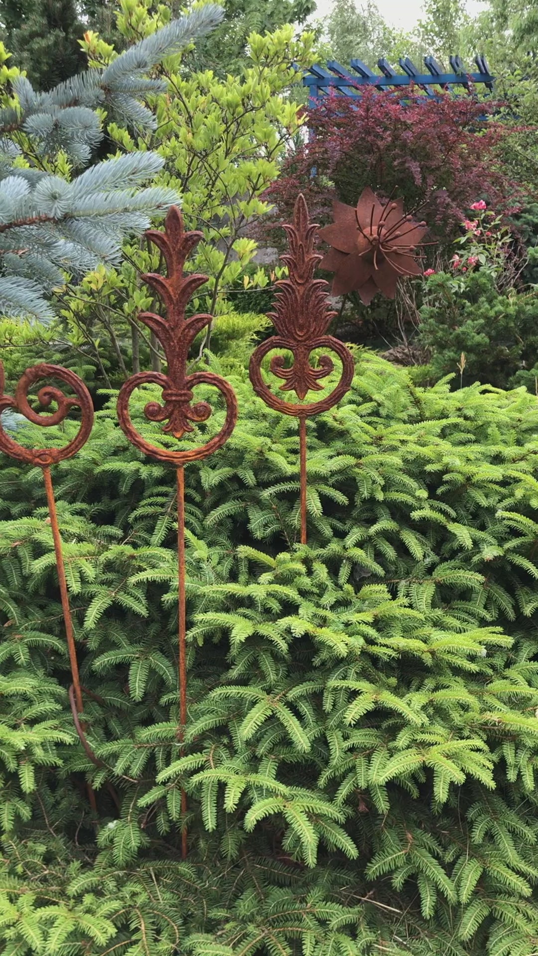 Rusty Metal garden stakes, Rusty garden finial, Metal garden decor, metal yard art, outdoor metal decor, Rusty metal garden decor