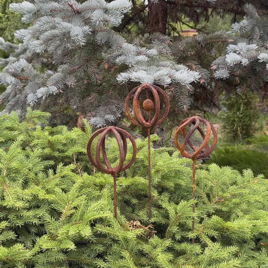 Modern minimalist garden stakes, Rusty Metal garden outdoor decor