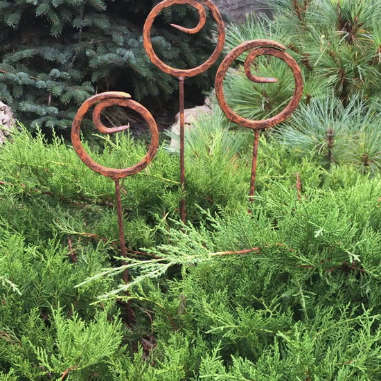 Set of 3 Rusty Metal garden stakes, Rusty garden finials, Metal garden decor, metal yard art, outdoor metal decor, Rusty metal garden decor