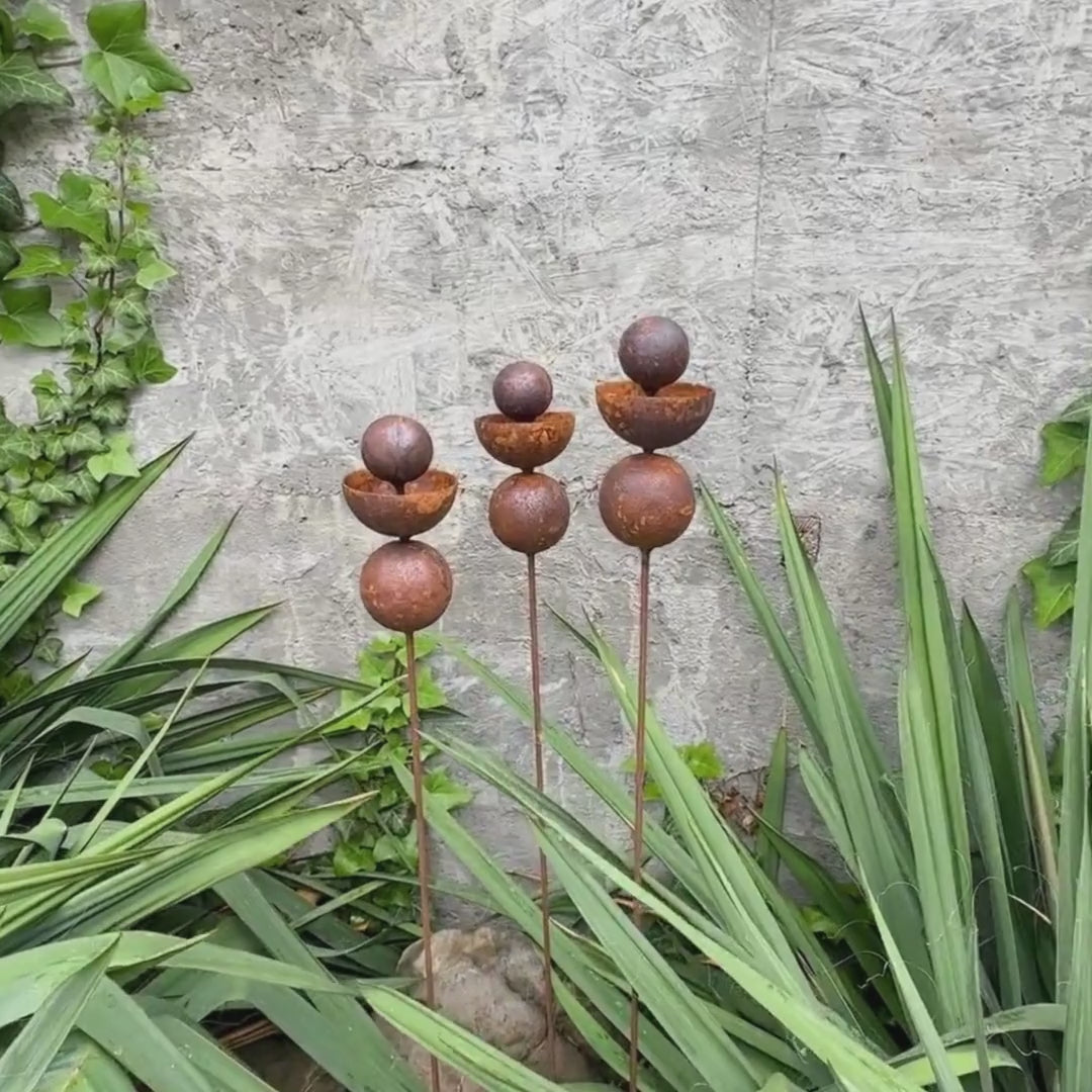 Rusty Flower Buds Set of 3, Garden Stakes, Metal Yard Art, Outdoor Garden Decor, Rustic Metal Sculpture Rusty Rain Catchers Unique Gift