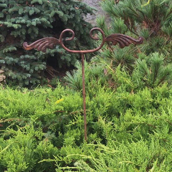 Rusty Metal garden stakes, Rusty garden finial, Metal garden decor, metal yard art, outdoor metal decor, Rusty metal garden decor