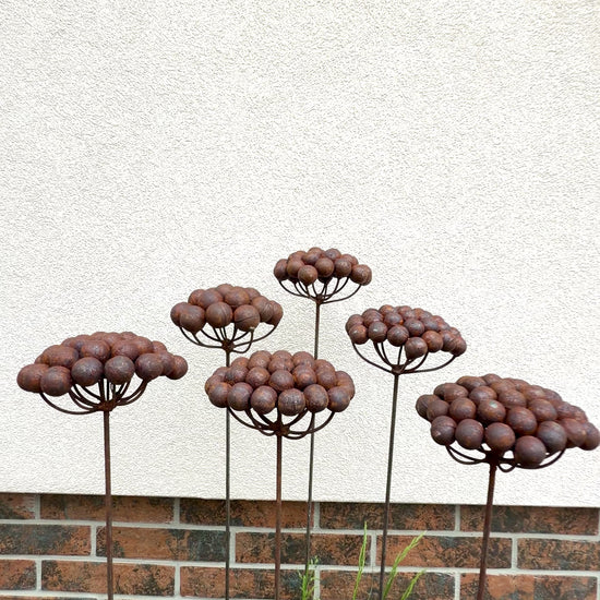 Set of 6 Rustic Metal Garden Flowers – Handmade Outdoor Sculptures, Weathered Steel Yard Art, Rustic Landscaping Decor