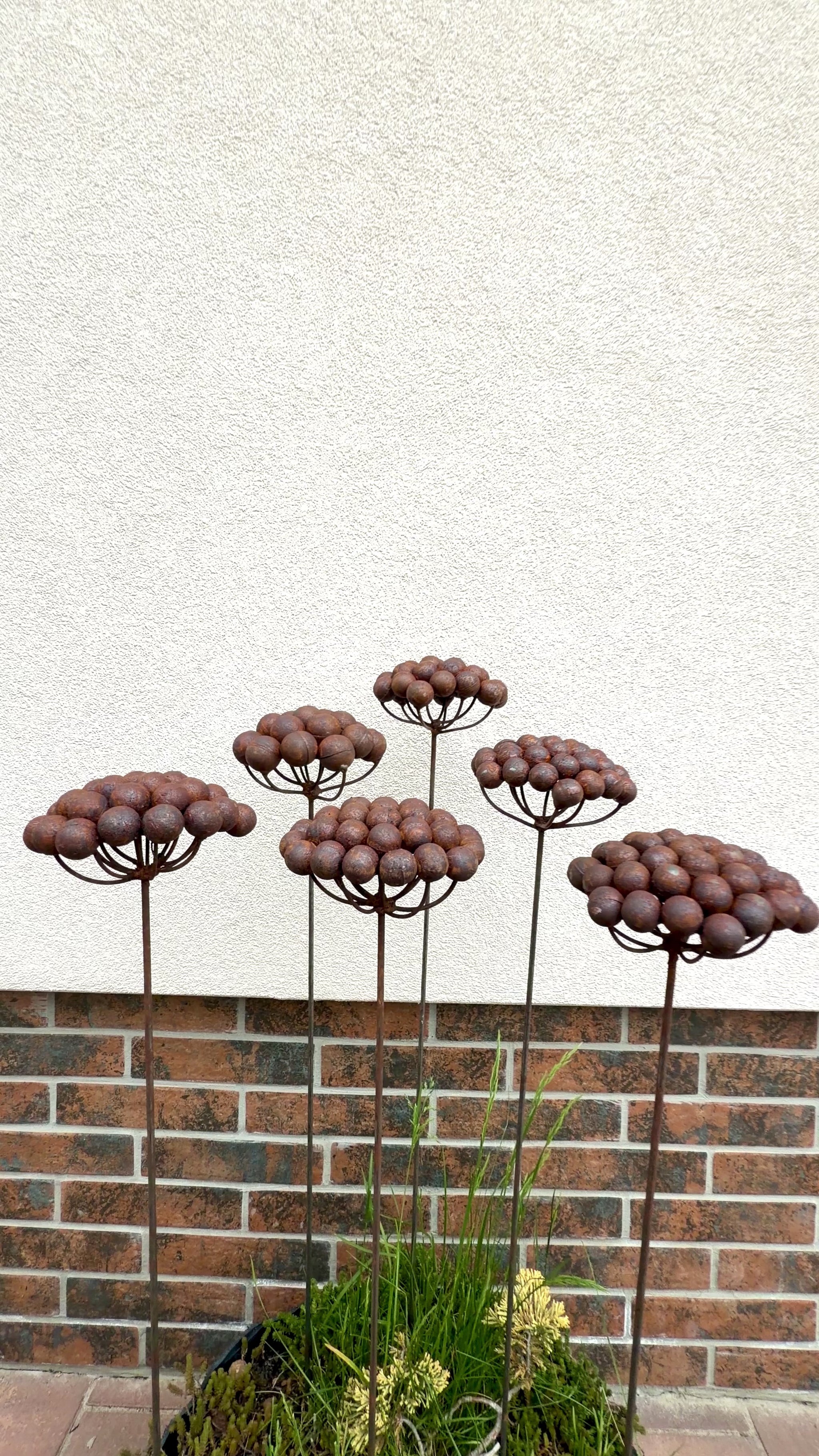 Set of 6 Rustic Metal Garden Flowers – Handmade Outdoor Sculptures, Weathered Steel Yard Art, Rustic Landscaping Decor