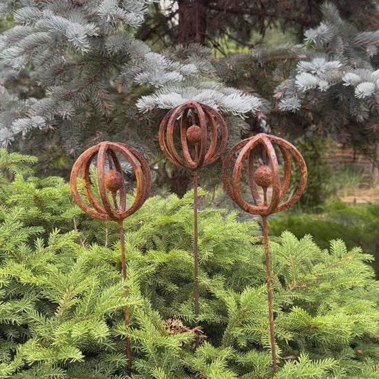 Modern minimalist garden stakes, Rusty Metal garden outdoor decor