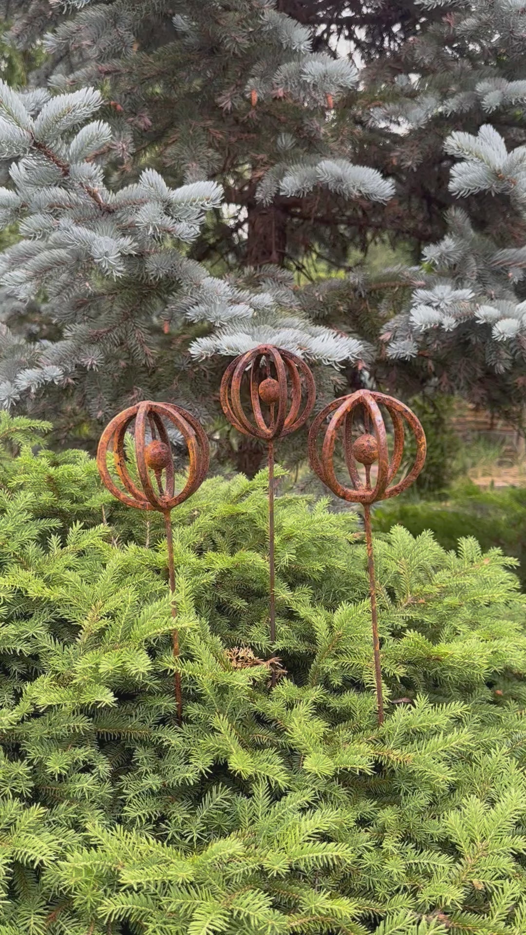 Modern minimalist garden stakes, Rusty Metal garden outdoor decor