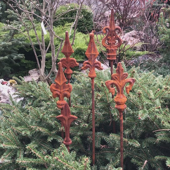 Rusty finials set of 6, 6 Rusty finials garden stakes, Metal garden decor, metal yard art, outdoor metal decor, Rusty metal garden decor