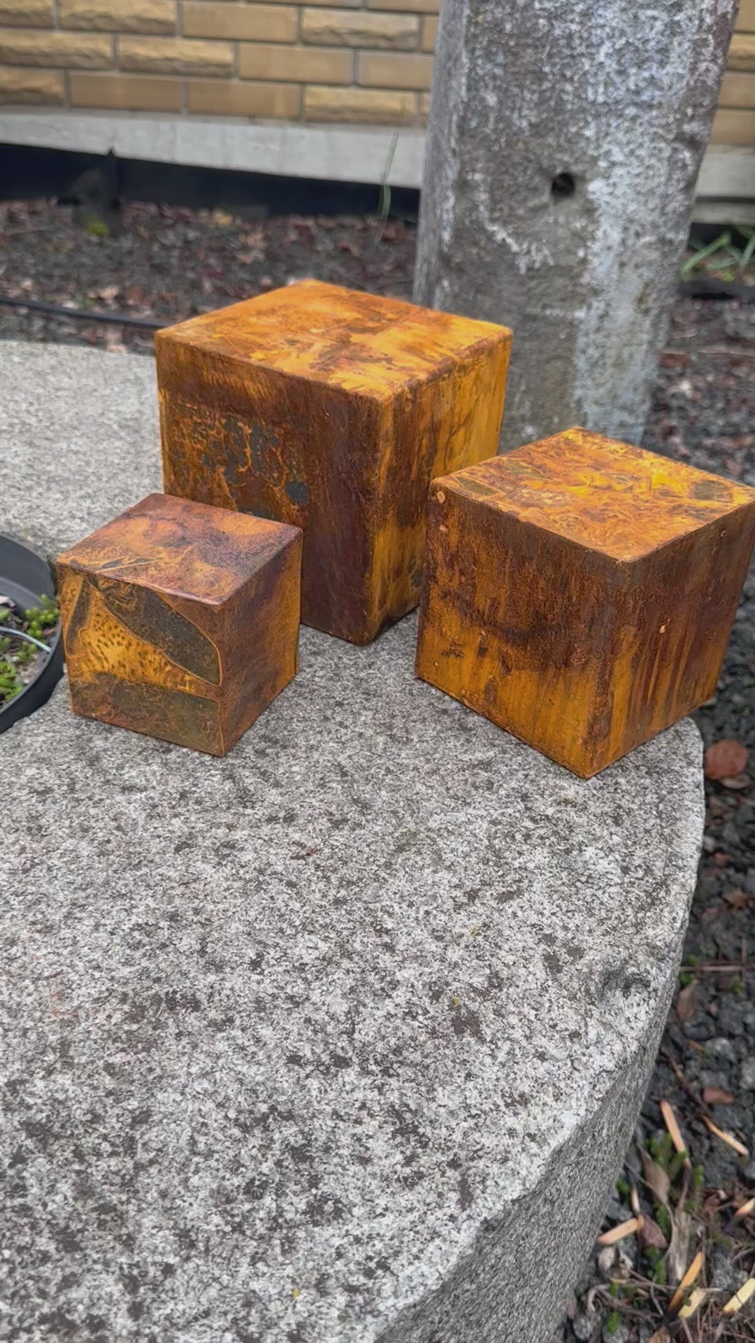 Add a touch of rustic zen elegance to any room with this mesmerizing set of Zen rusty metal cubes. Handcrafted from premium quality metal material, each cube is perfectly finished with a rusty texture to create a truly striking impression.