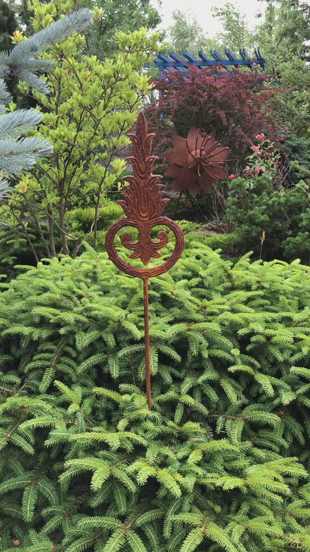 Rusty Metal garden stakes, Rusty garden finial, Metal garden decor, metal yard art, outdoor metal decor, Rusty metal garden decor