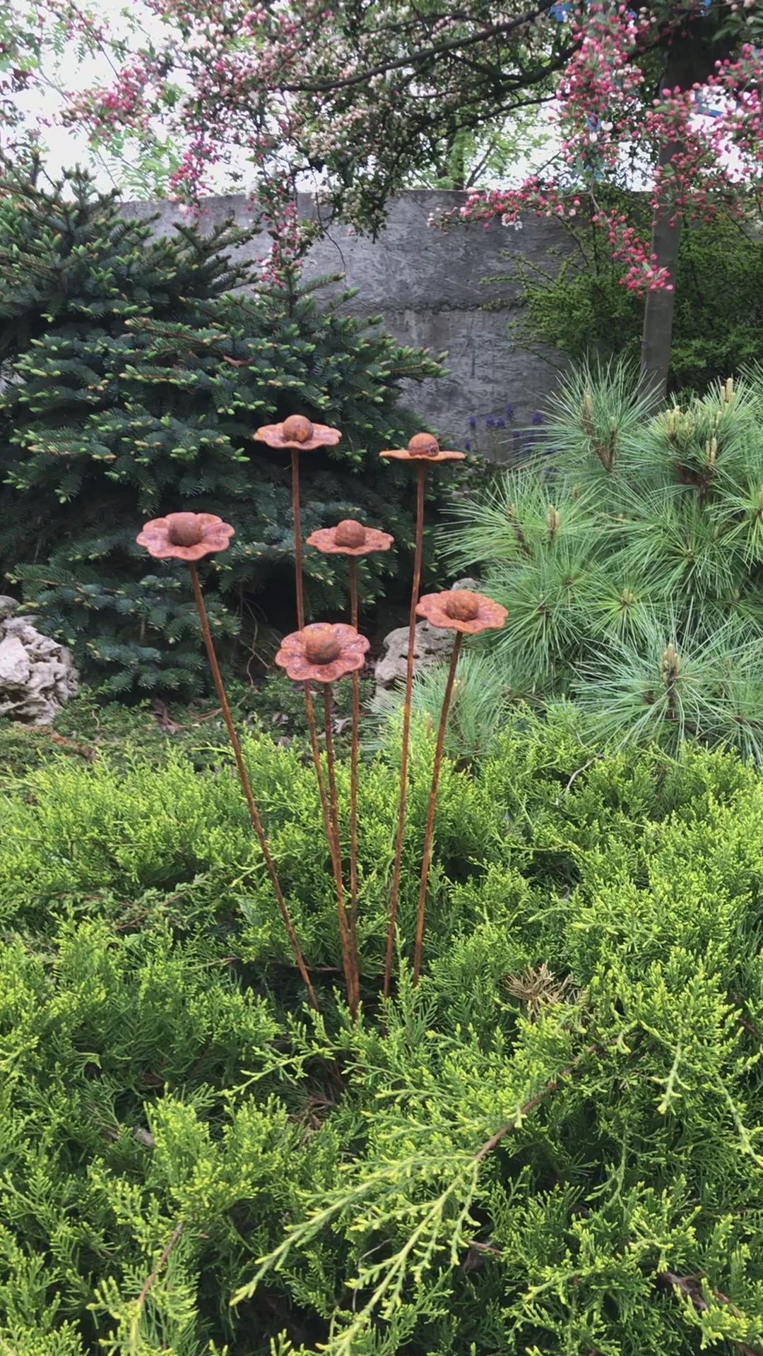 Rusty flowers set of 6, 6 Rusty flowers garden stakes, Metal garden decor, Metal yard art, Outdoor metal decor, Rusty metal garden decor