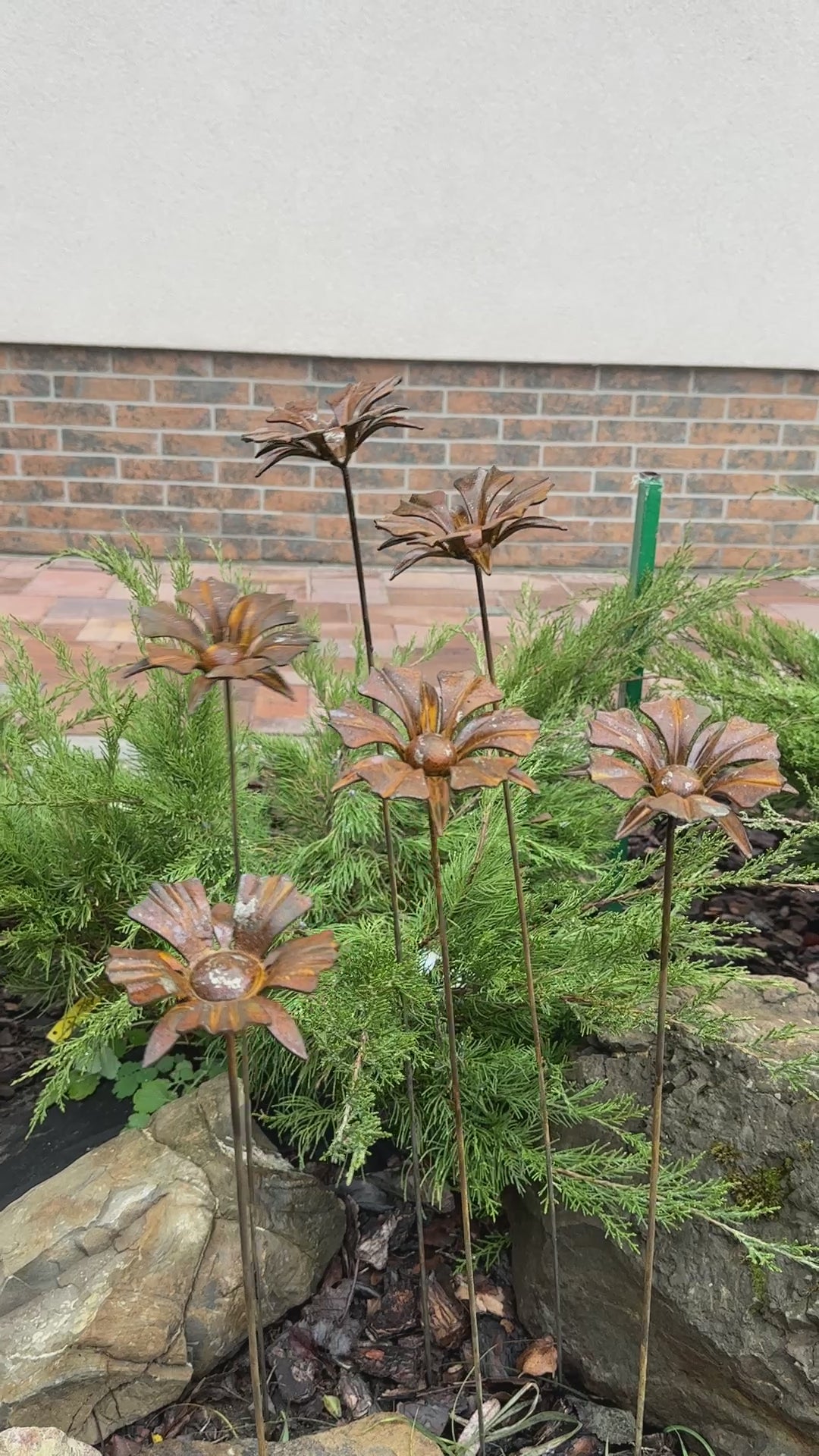 Rusty flowers set of 6, 6 Rusty flowers garden stakes, Metal garden decor, metal yard art, outdoor metal decor, Rusty metal garden decor