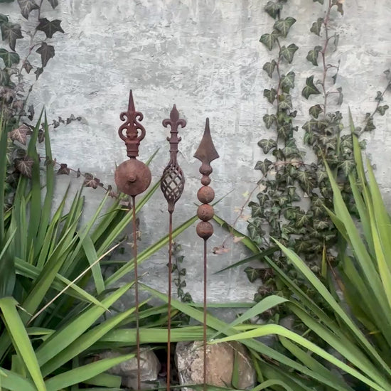 Rusty Garden Finial – Metal Garden Stakes, Rustic Yard Art, Flower Pot Decor, Garden Art, Unique Gift Idea